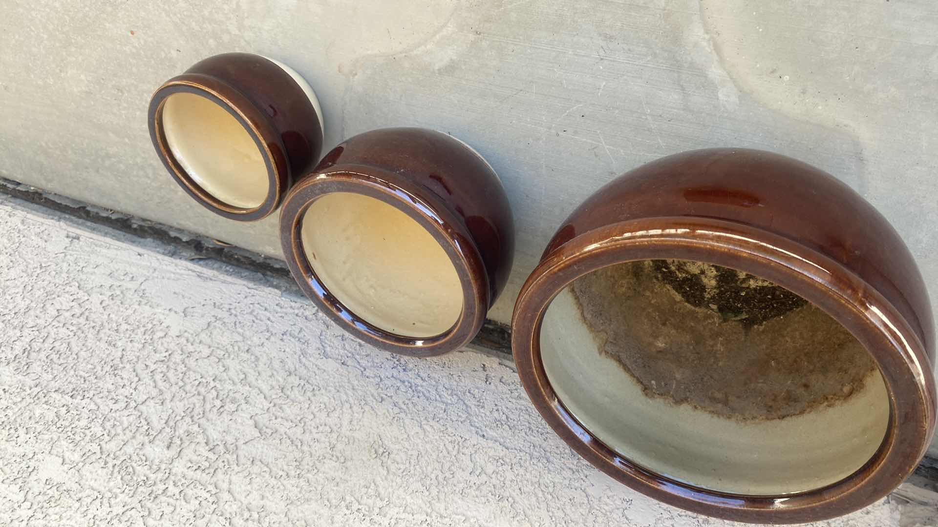 Photo 1 of 3 CERAMIC OUTDOOR POTS LARGEST 10” x 7 1/2”