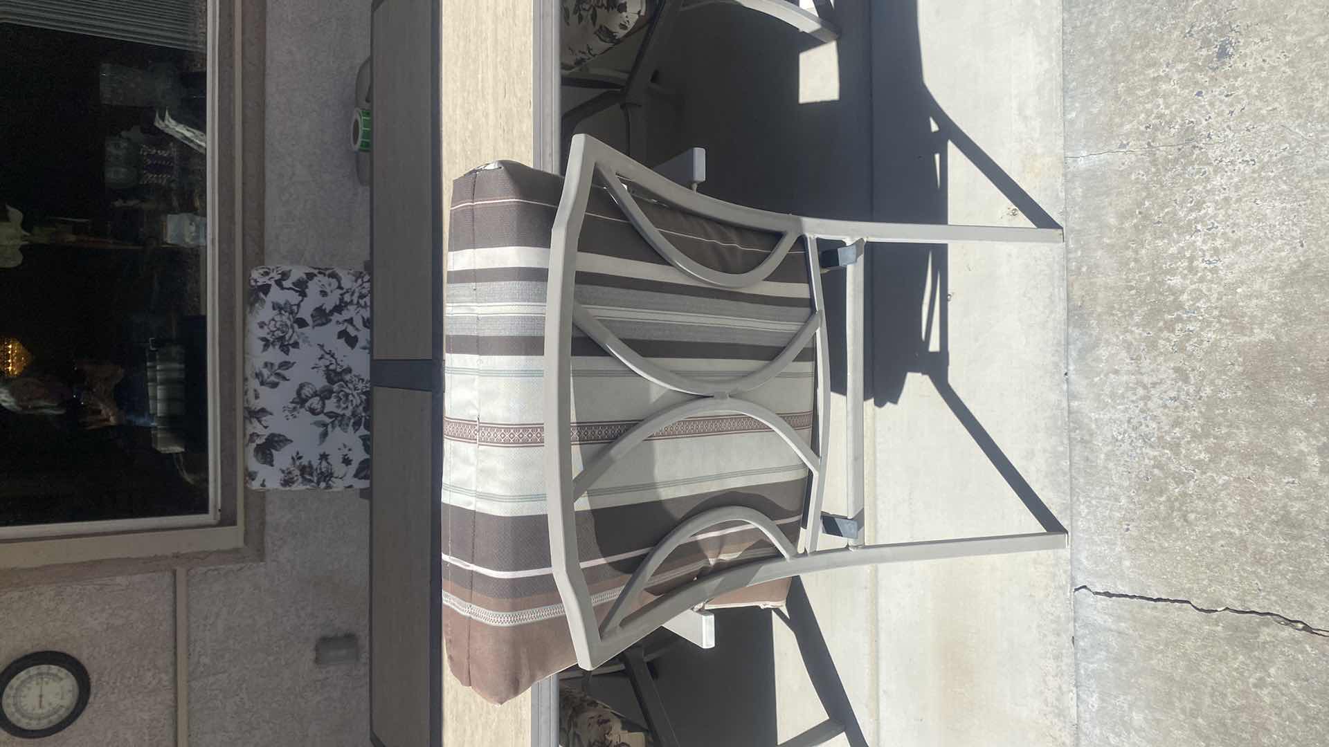 Photo 1 of 5 - PIECE ALUMINUM & RESIN PATIO SET TABLE 66“ x 38“ H 28 1/2”