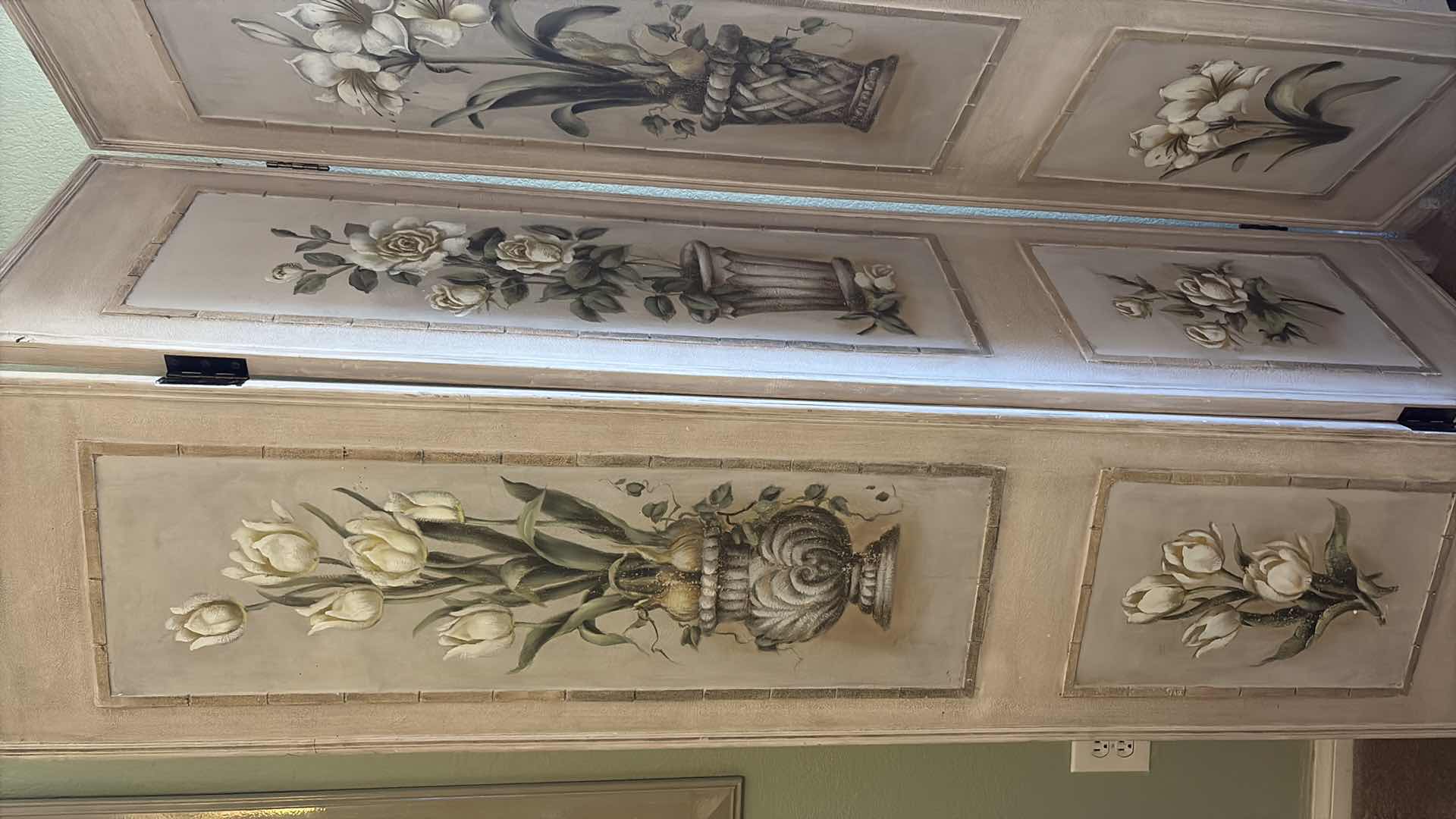 Photo 1 of 4 PANEL FLOWER ROOM DIVIDER 64” H71”