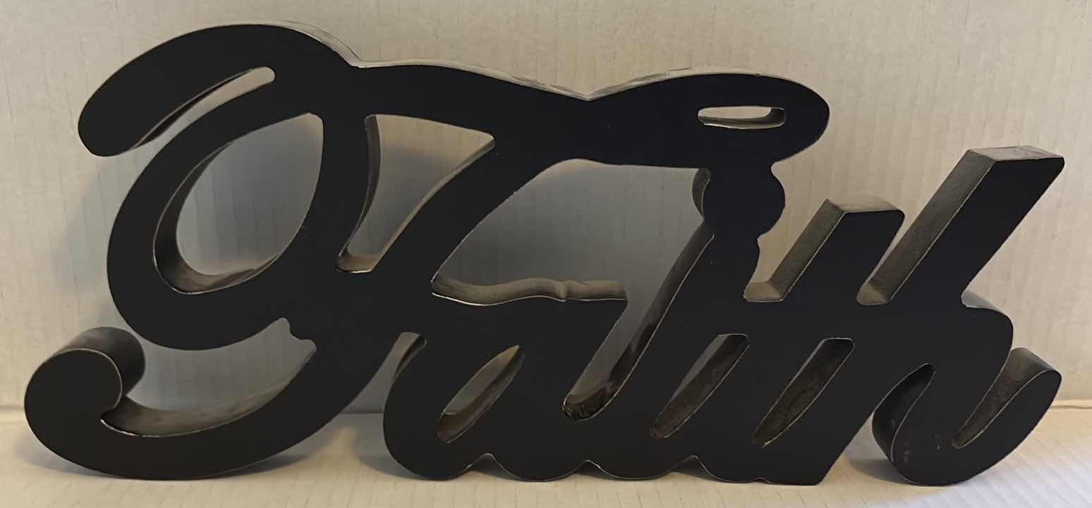 Photo 1 of PRIMARY BEDROOM DECOR