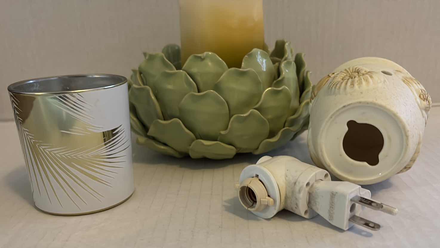 Photo 1 of (3) PCS HOME FRAGRANCE