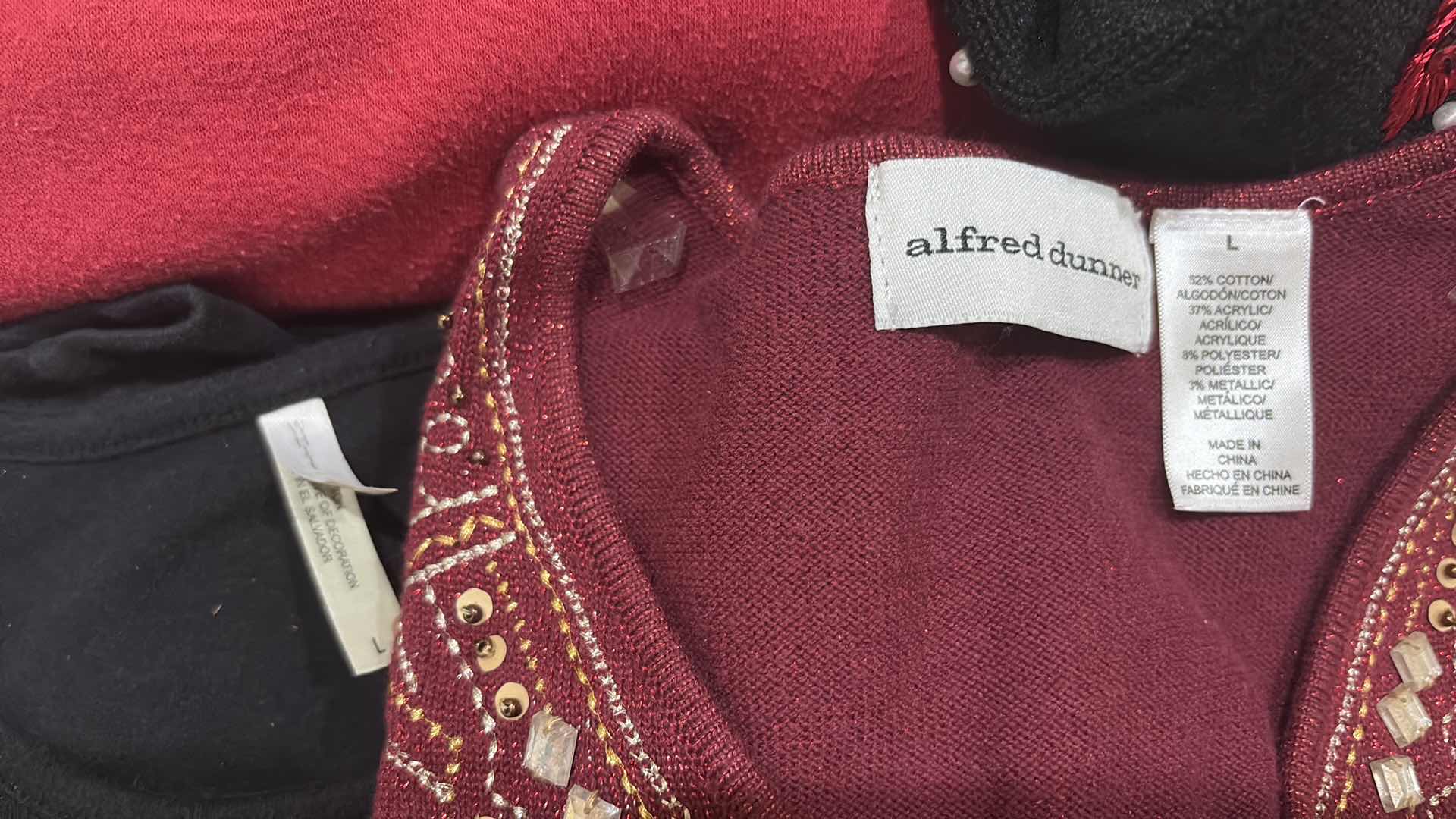 Photo 1 of SIZE L WOMENS HOLIDAY CLOTHING