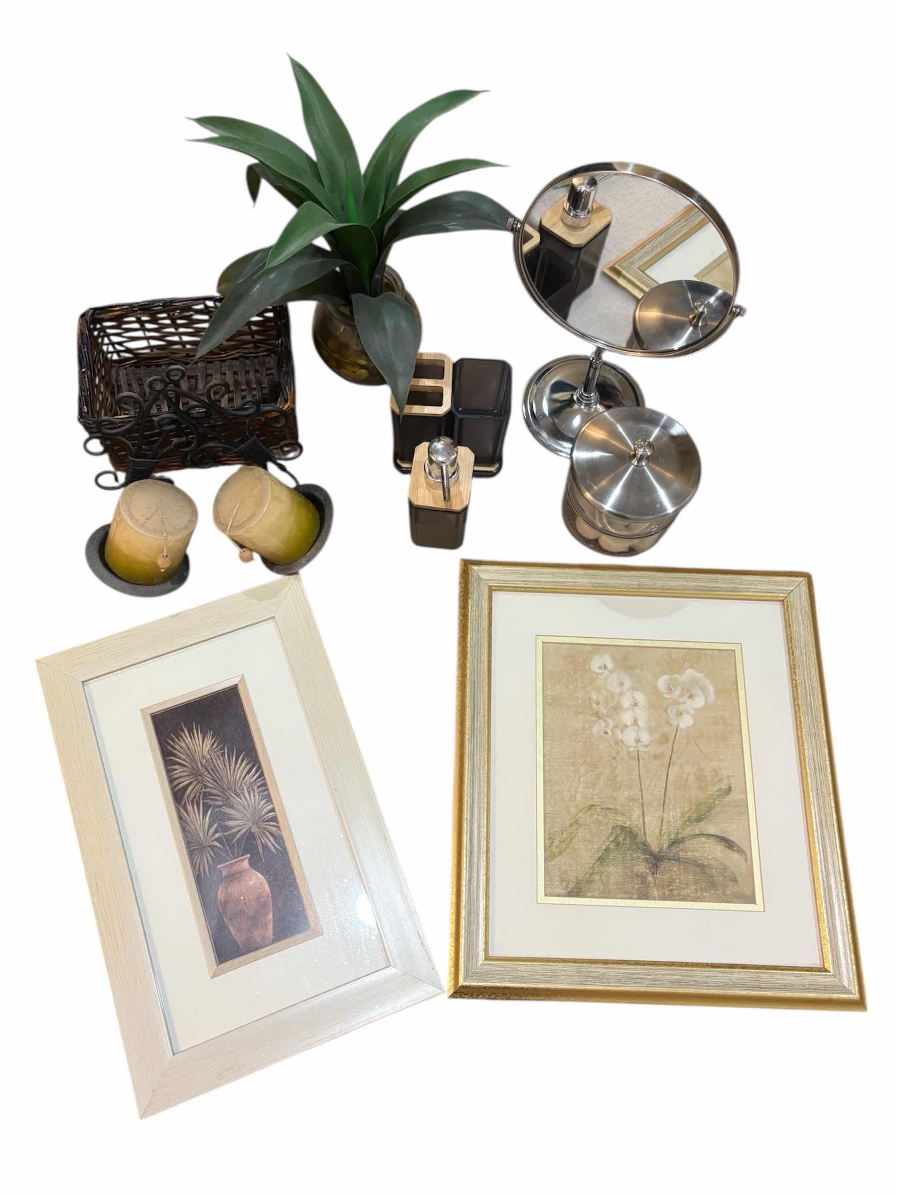 Photo 1 of GUEST BATHROOM-DECOR