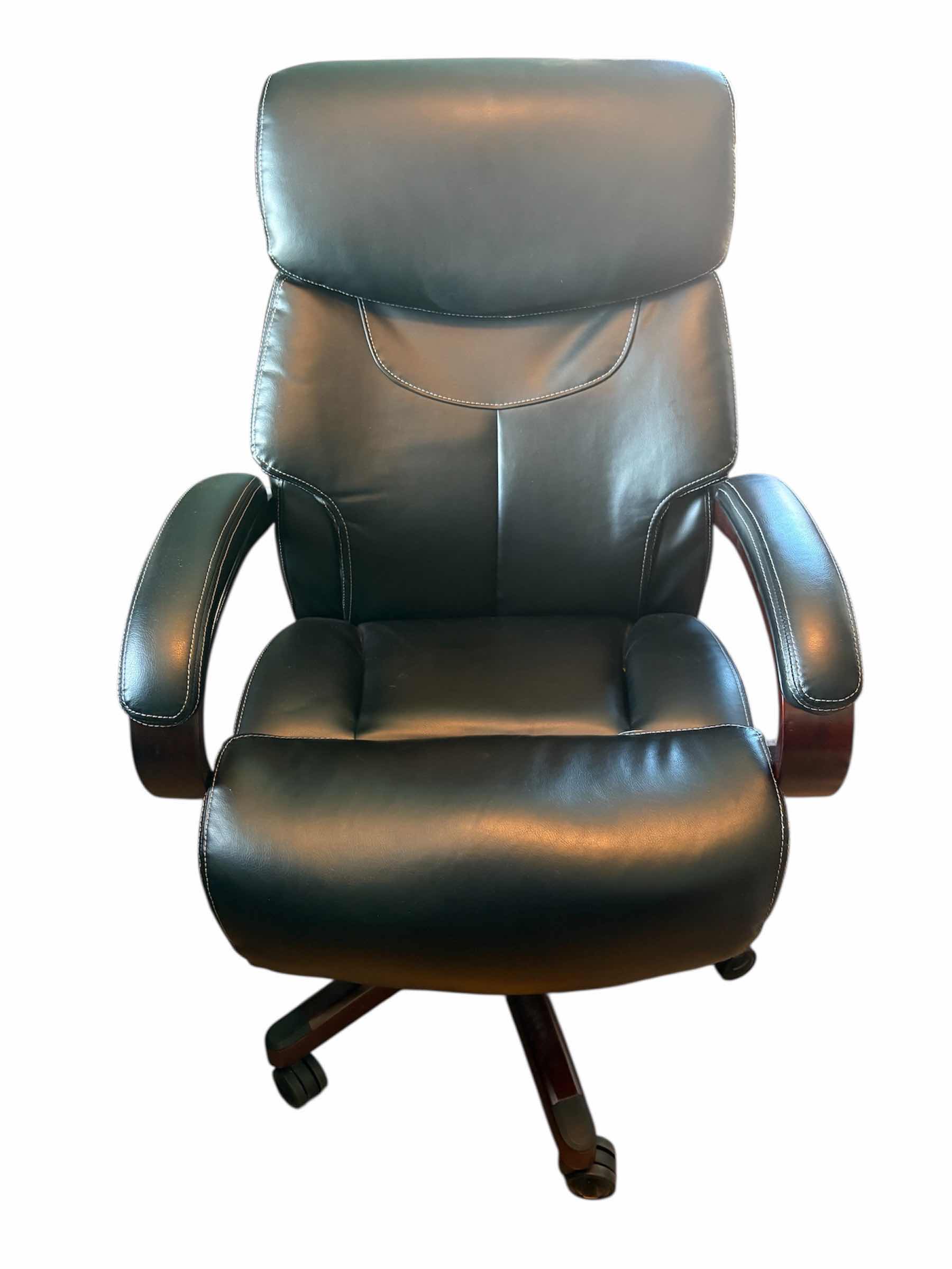 Photo 1 of LAZBOY LEATHER EXECUTIVE CHAIR