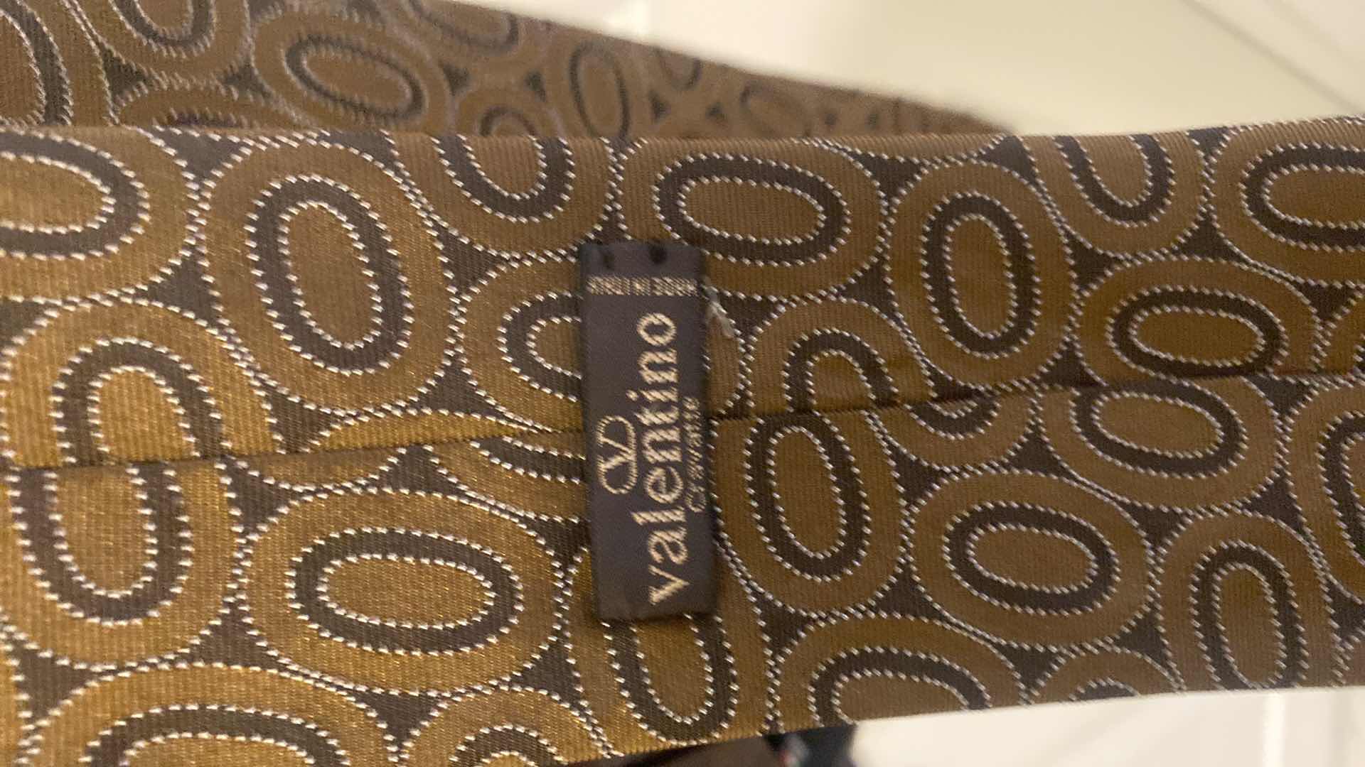 Photo 1 of 6 - VALENTINO (4) & ARMANI (2) DESIGNER TIES