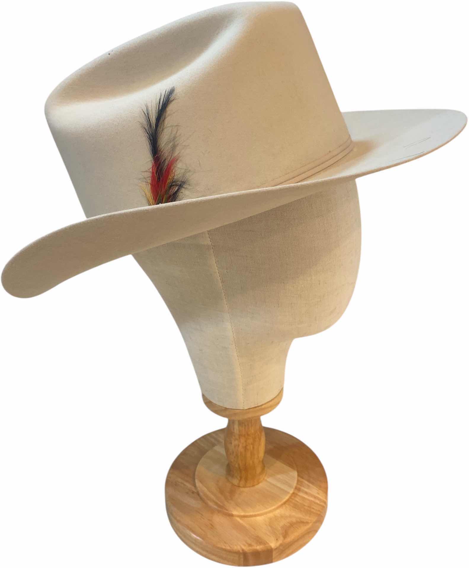 Photo 1 of XXXX STETSON  4X BEAVER HAT SIZE 7 1/2