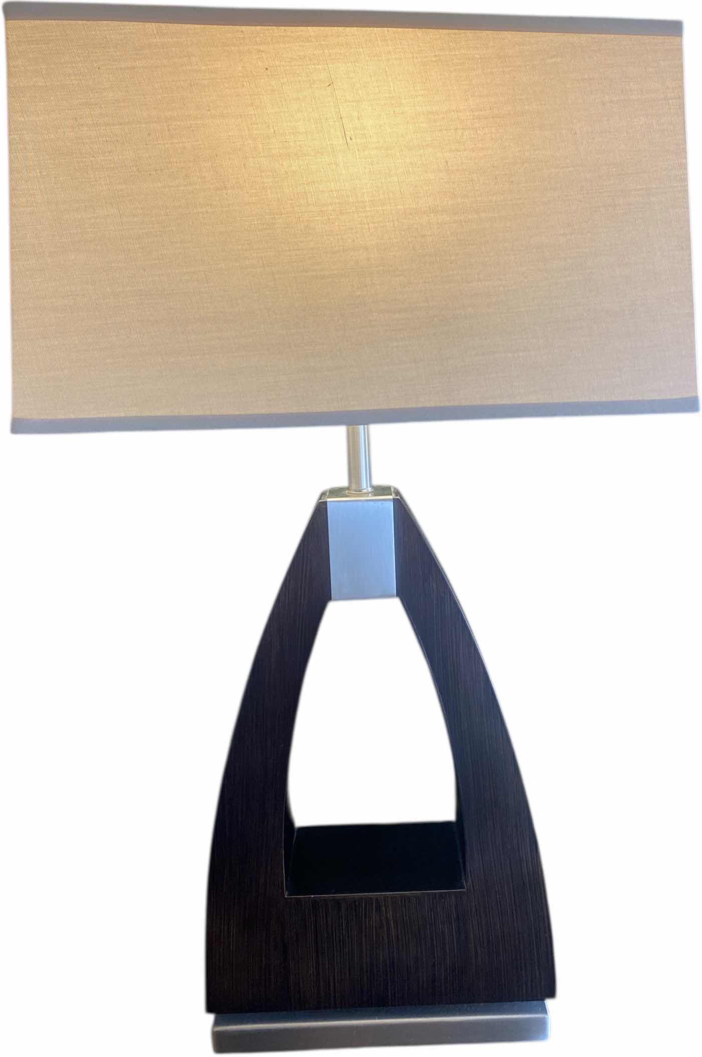 Photo 1 of CONTEMPORARY TABLE LAMP H31”