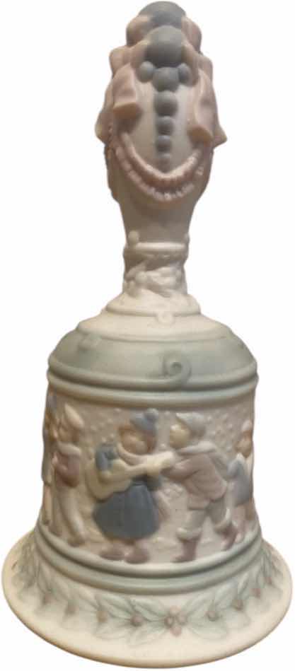 Photo 1 of LLADRO BELL H4 3/4”