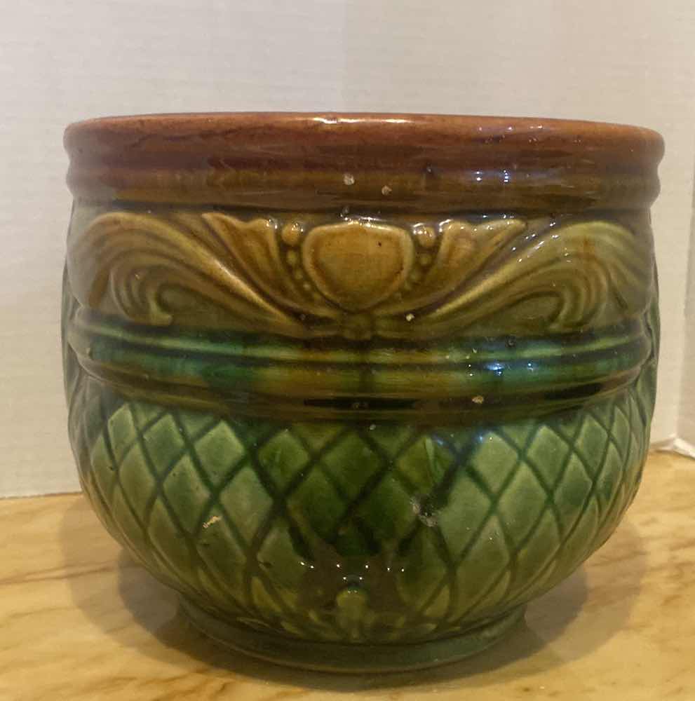 Photo 1 of CERAMIC POT H6 1/2”