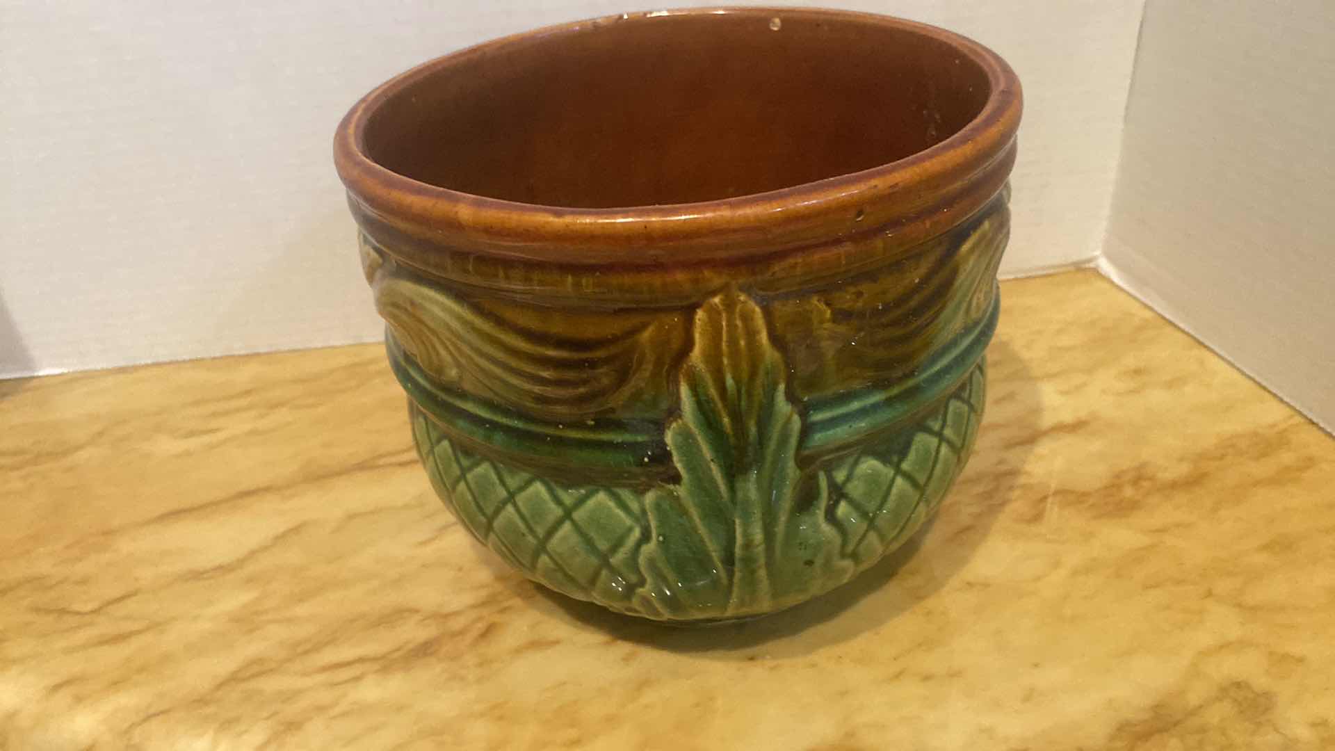 Photo 1 of CERAMIC POT H6 1/2”