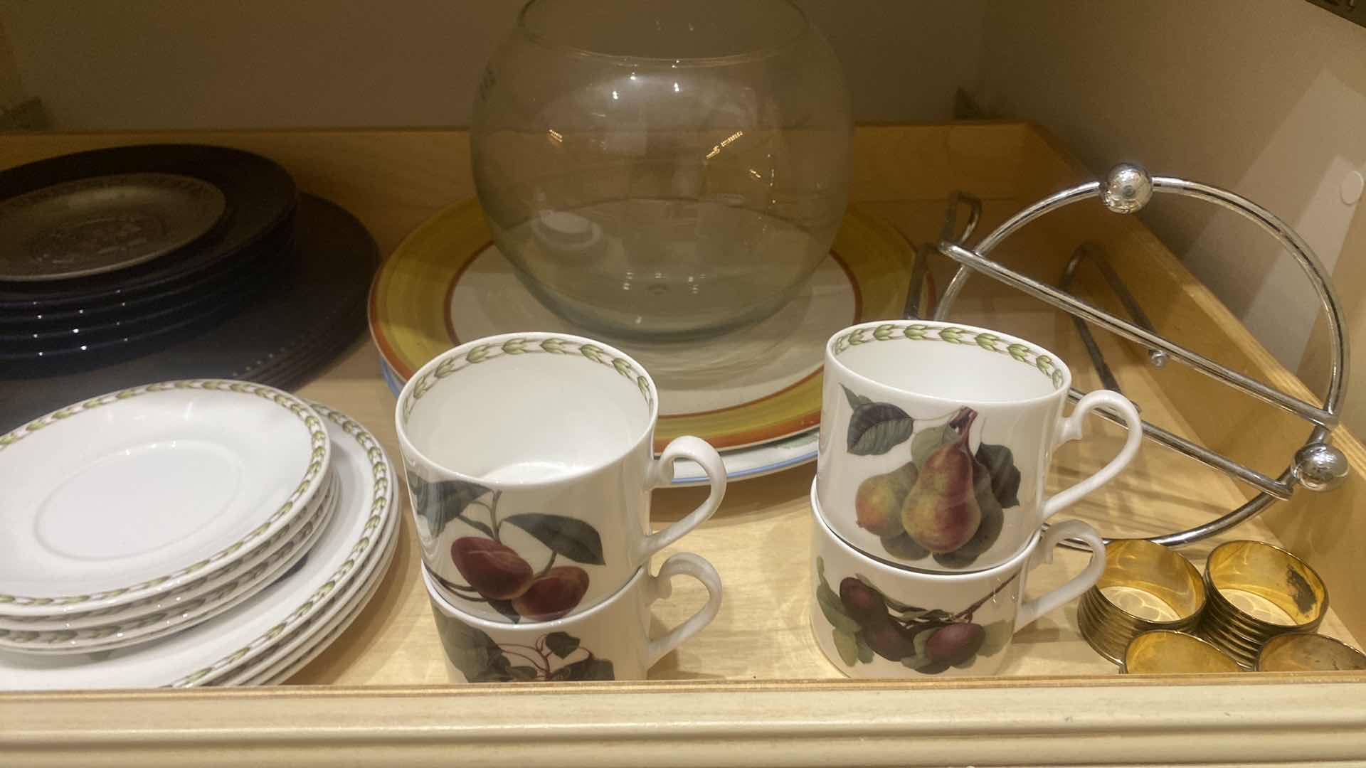 Photo 1 of CONTENTS OF KITCHEN CABINET, MISCELLANEOUS ITEMS