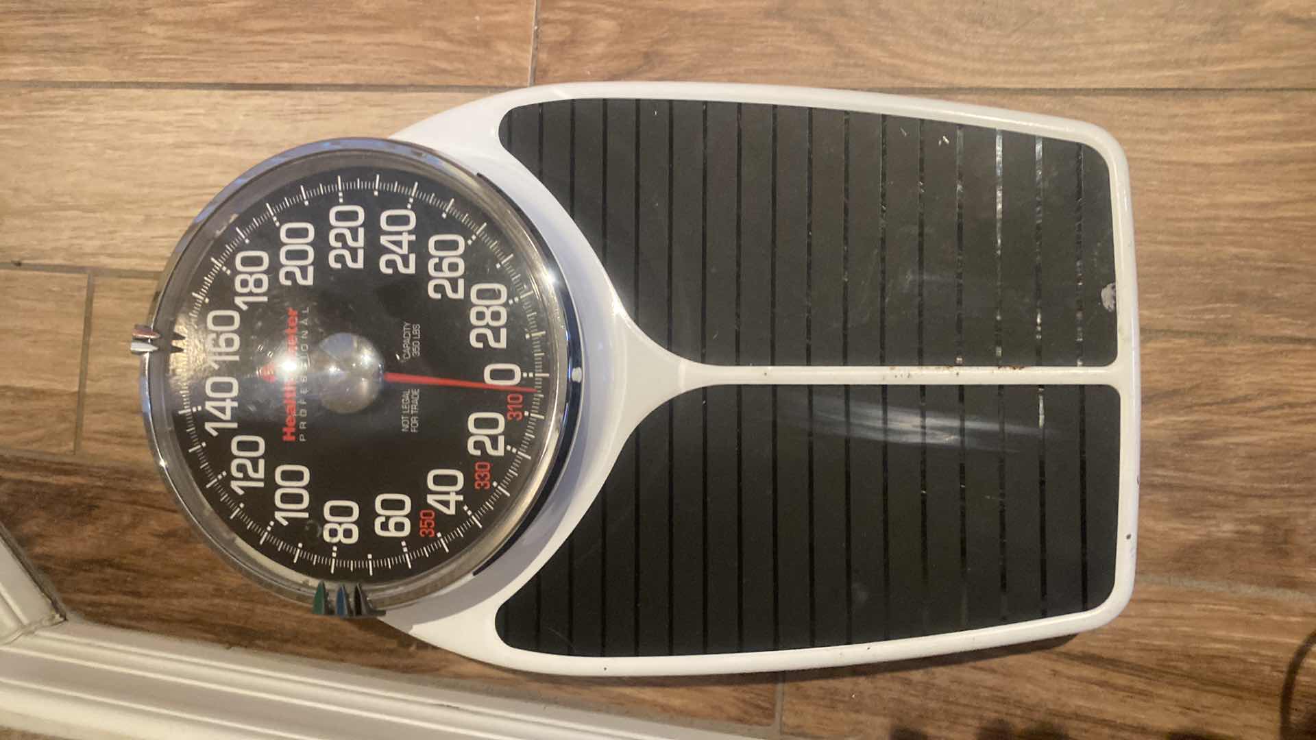 Photo 1 of HEALTH HOME METER PROFESSIONAL BATHROOM SCALE