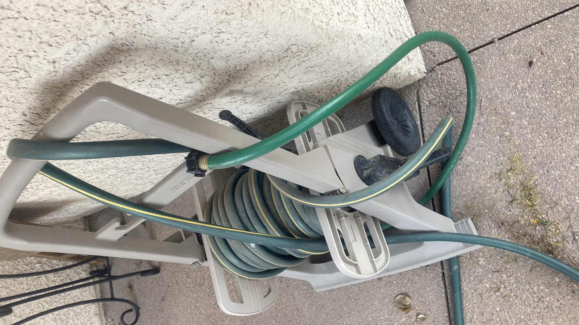 Photo 1 of SUNCAST HOSE REEL WITH CART