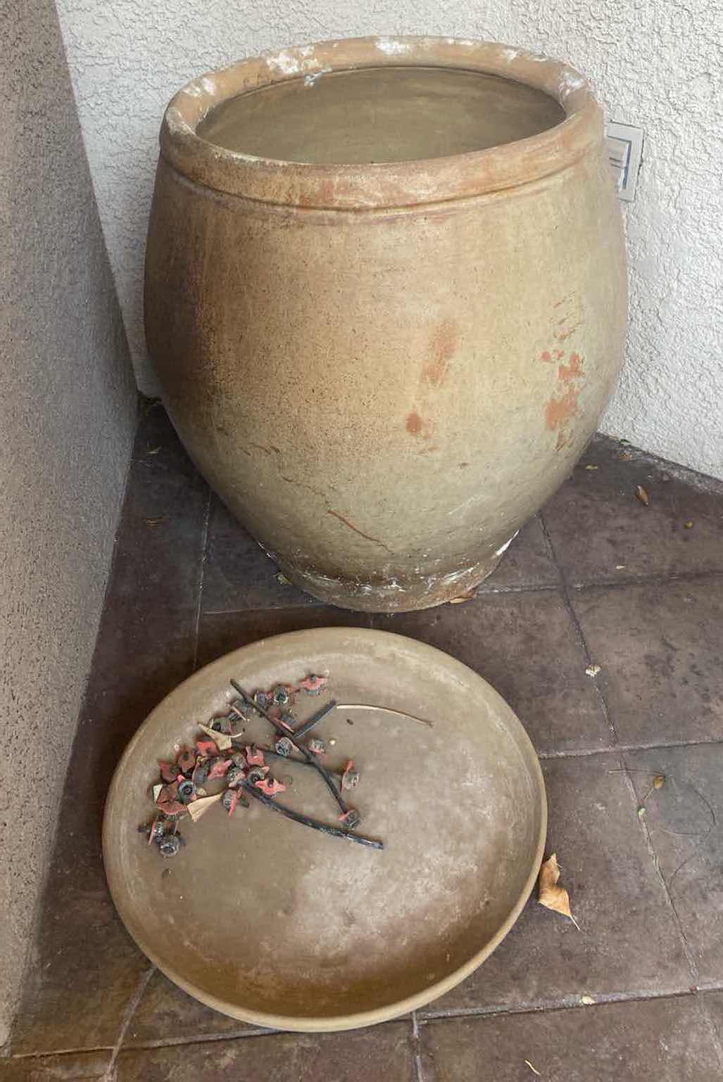 Photo 1 of LARGE CLAY POT WITH SAUCER, 24“ X 29“