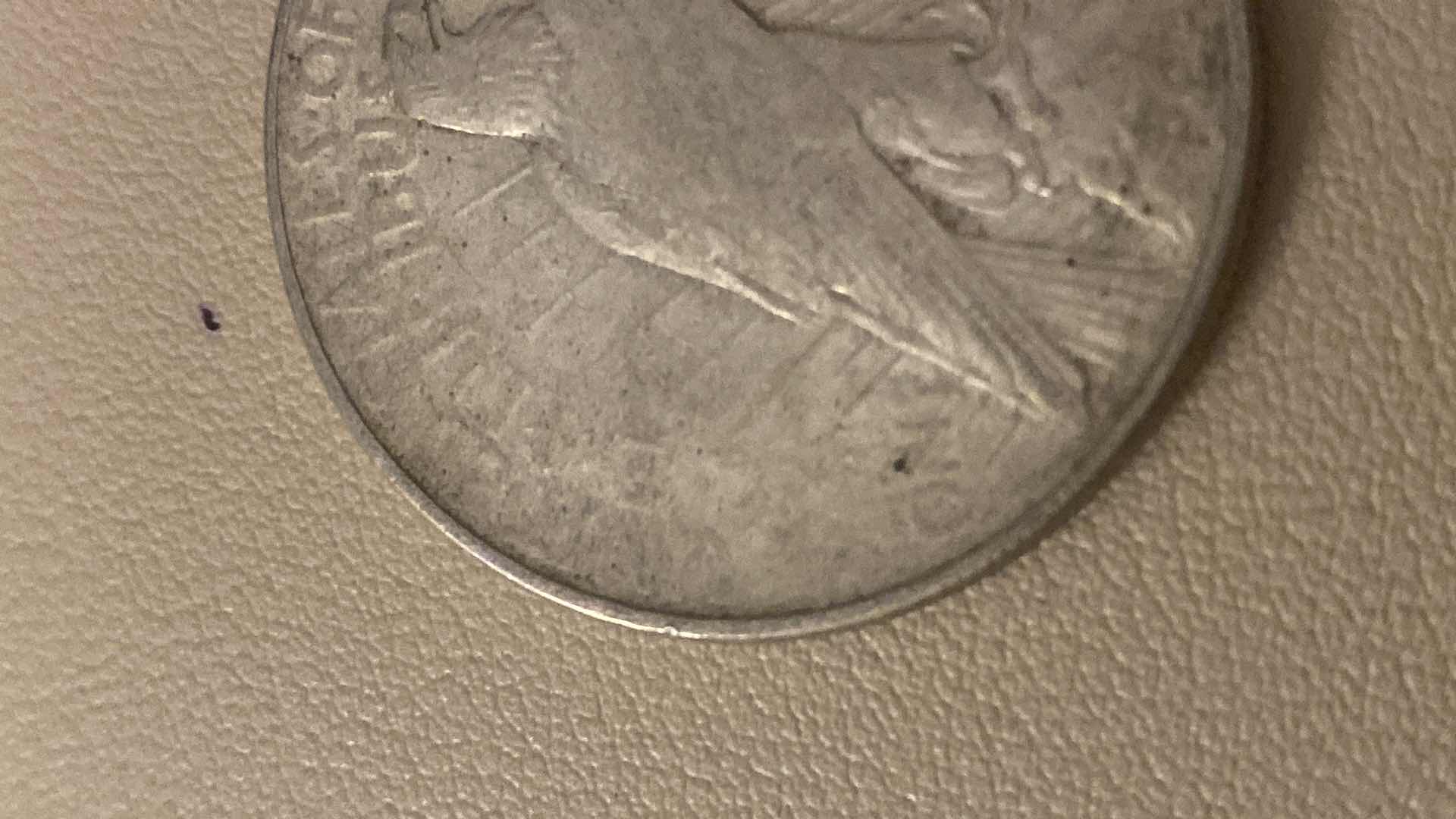 Photo 1 of VINTAGE 1922 PEACE SILVER DOLLAR MINT MARK NOT VISIBLE