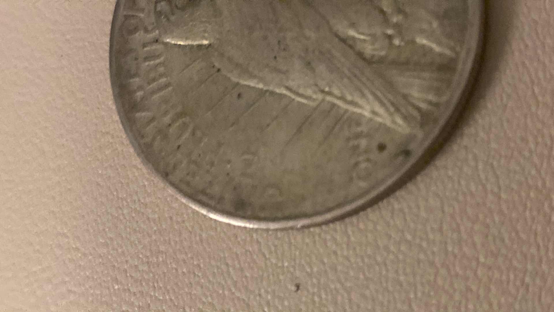 Photo 1 of VINTAGE 1925 PEACE SILVER DOLLAR MINT MARK NOT VISIBLE