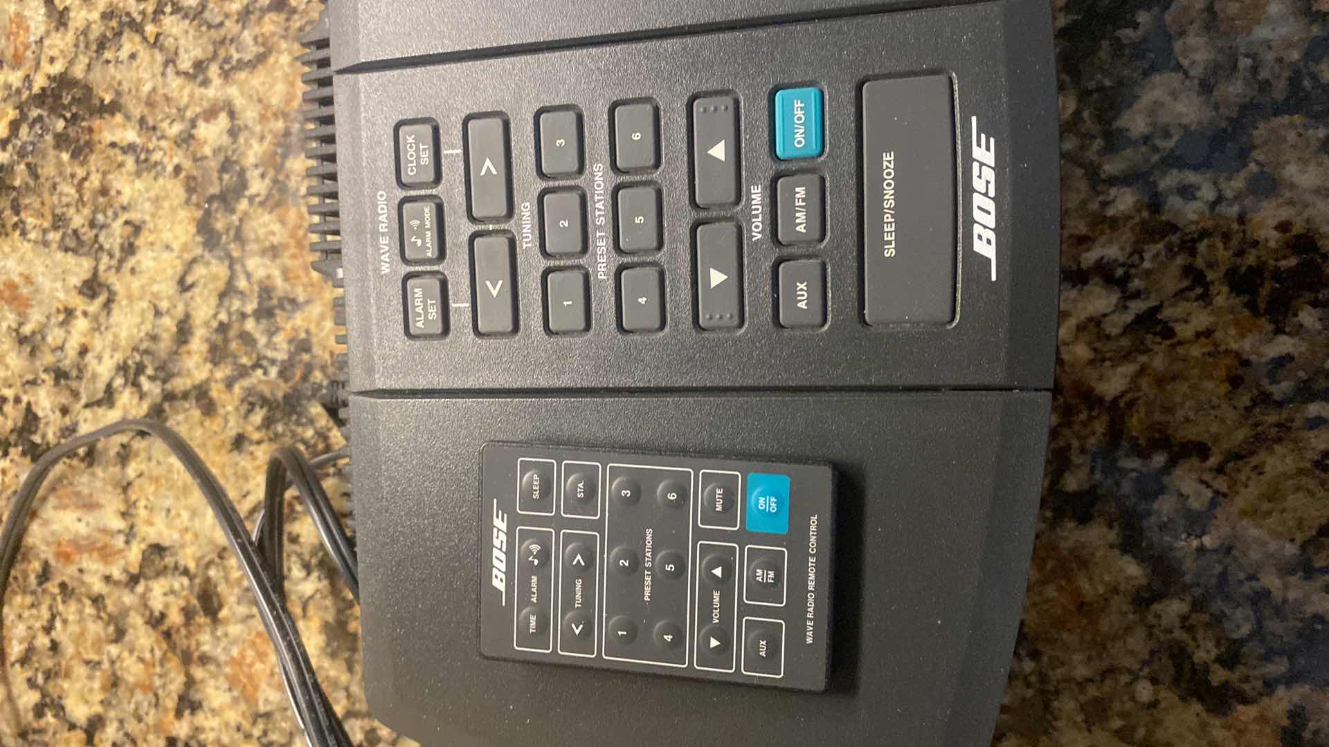 Photo 1 of VINTAGE BOSE WAVE RADIO WITH REMOTE (NO C/D PLAYER)