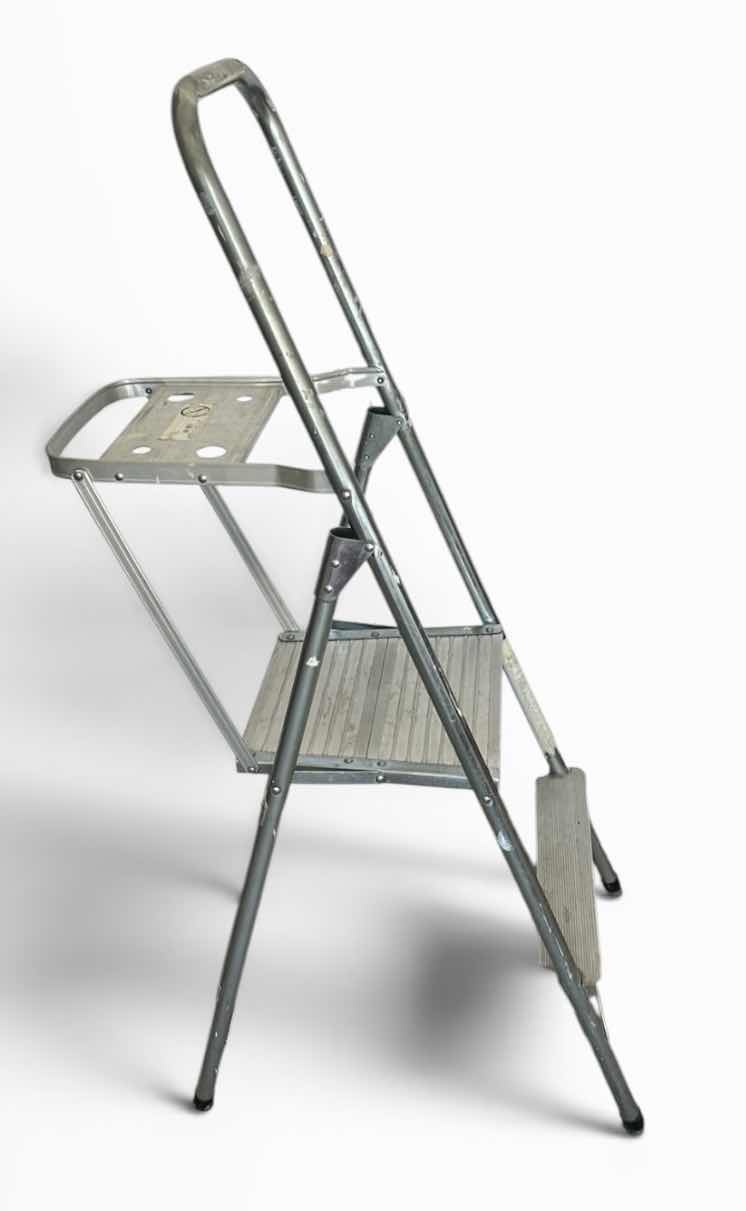 Photo 1 of STEP LADDER