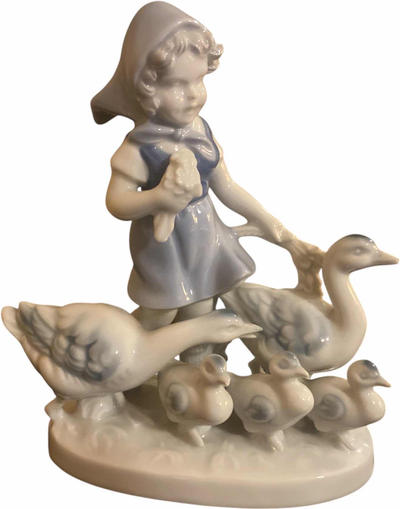 Photo 1 of VINTAGE GERALD PORCELAIN GIRL MADE IN GERMANY, 6“ X 7“
