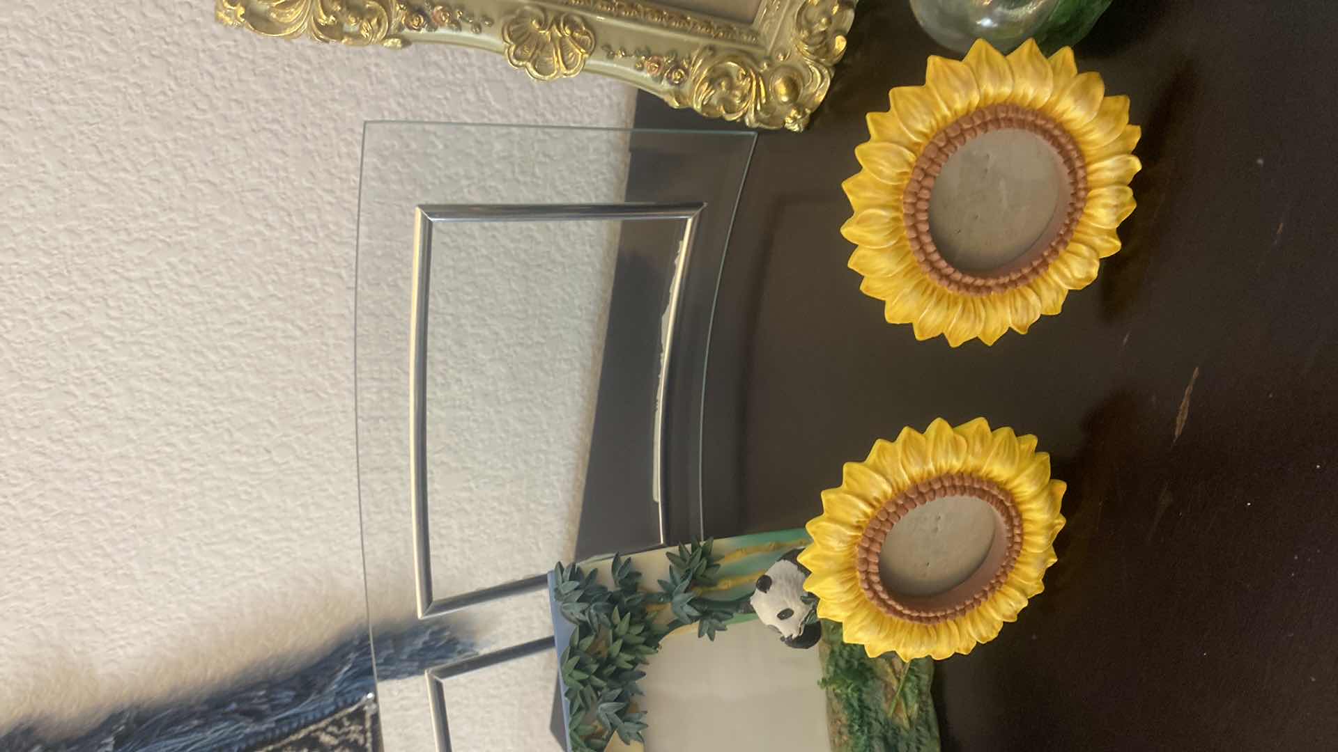 Photo 1 of PHOTO FRAMES (6)
