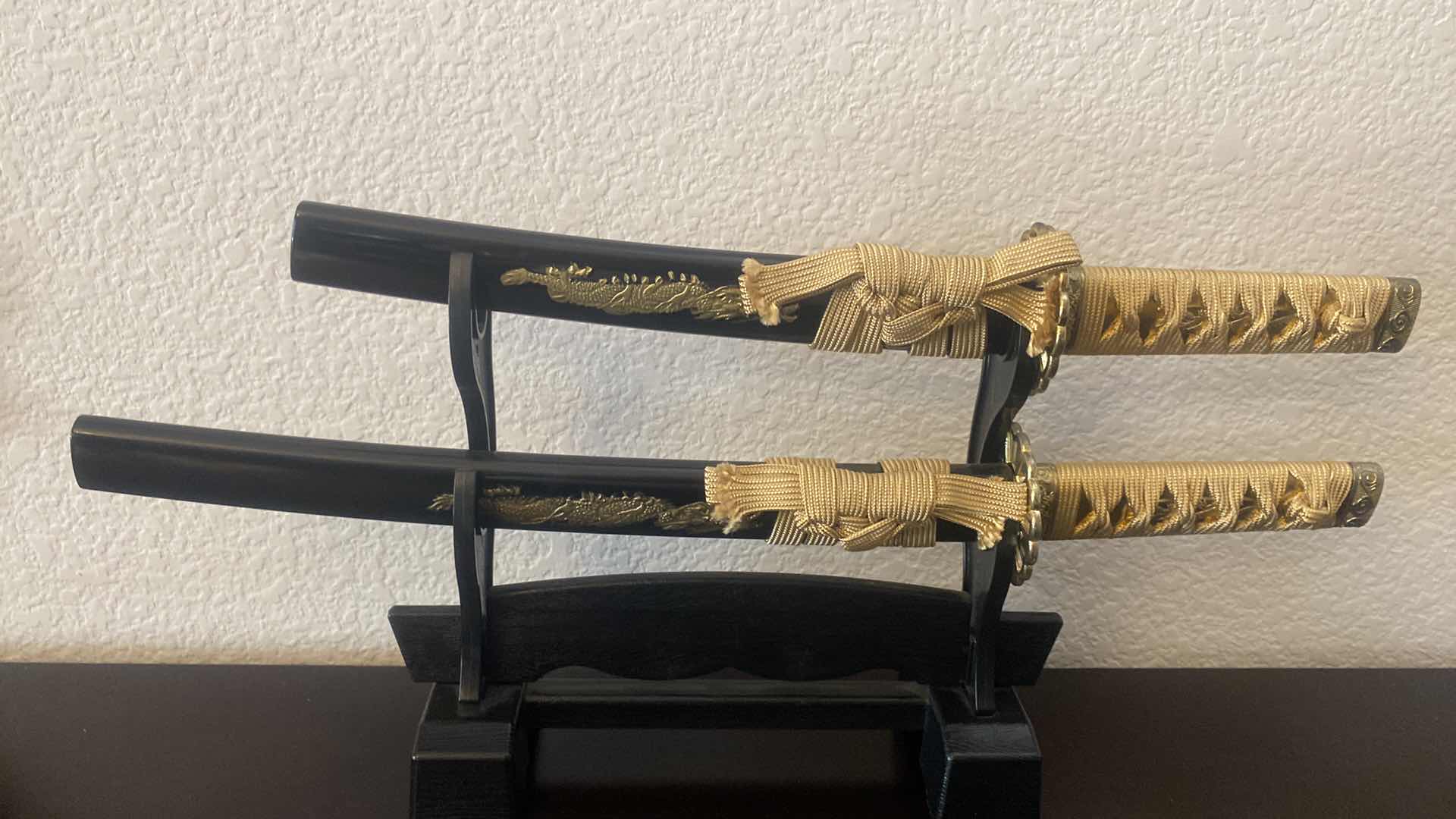 Photo 1 of REPLICA MINIATURE SAMURAI DRAGON SWORD SET STAINLESS STEEL WITH DISPLAY STANDS LARGEST 17 1/2“