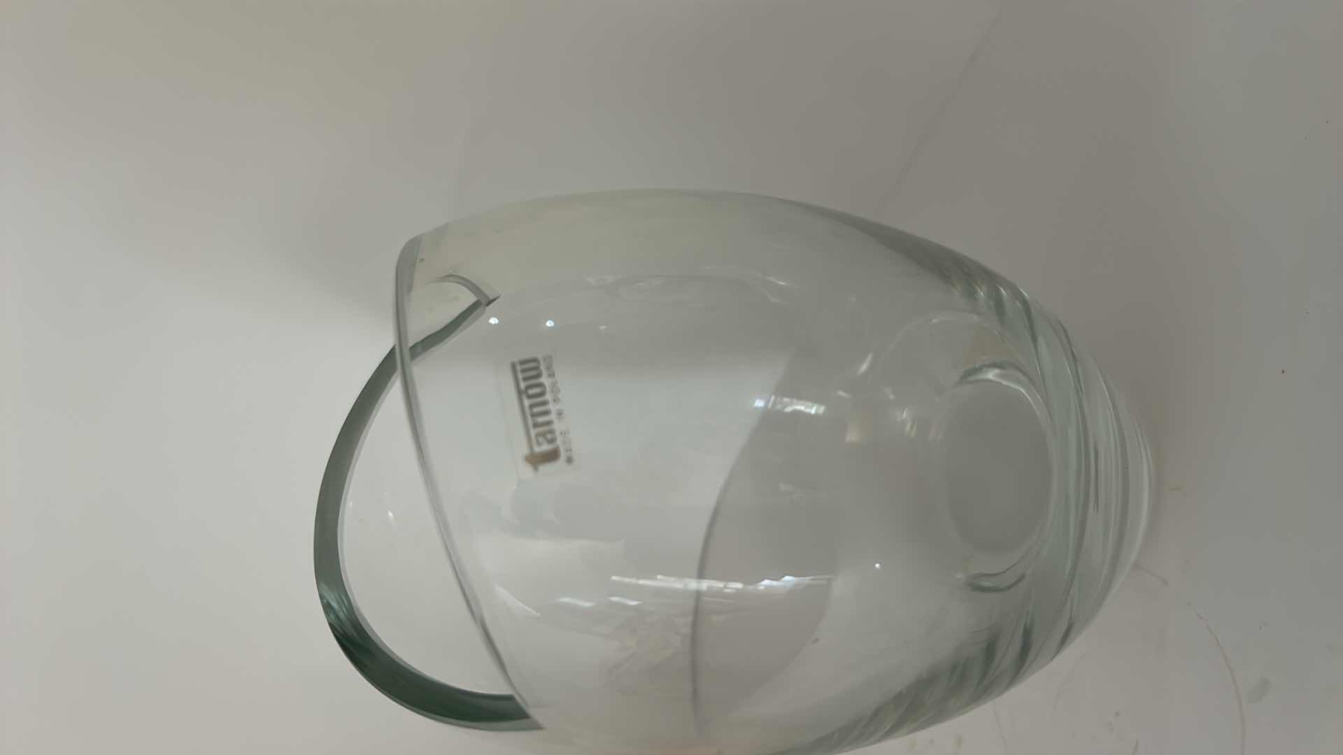 Photo 1 of TARNOW POLAND LEAD CRYSTAL “FISH MOUTH”, TULIP VASE H7.5”
