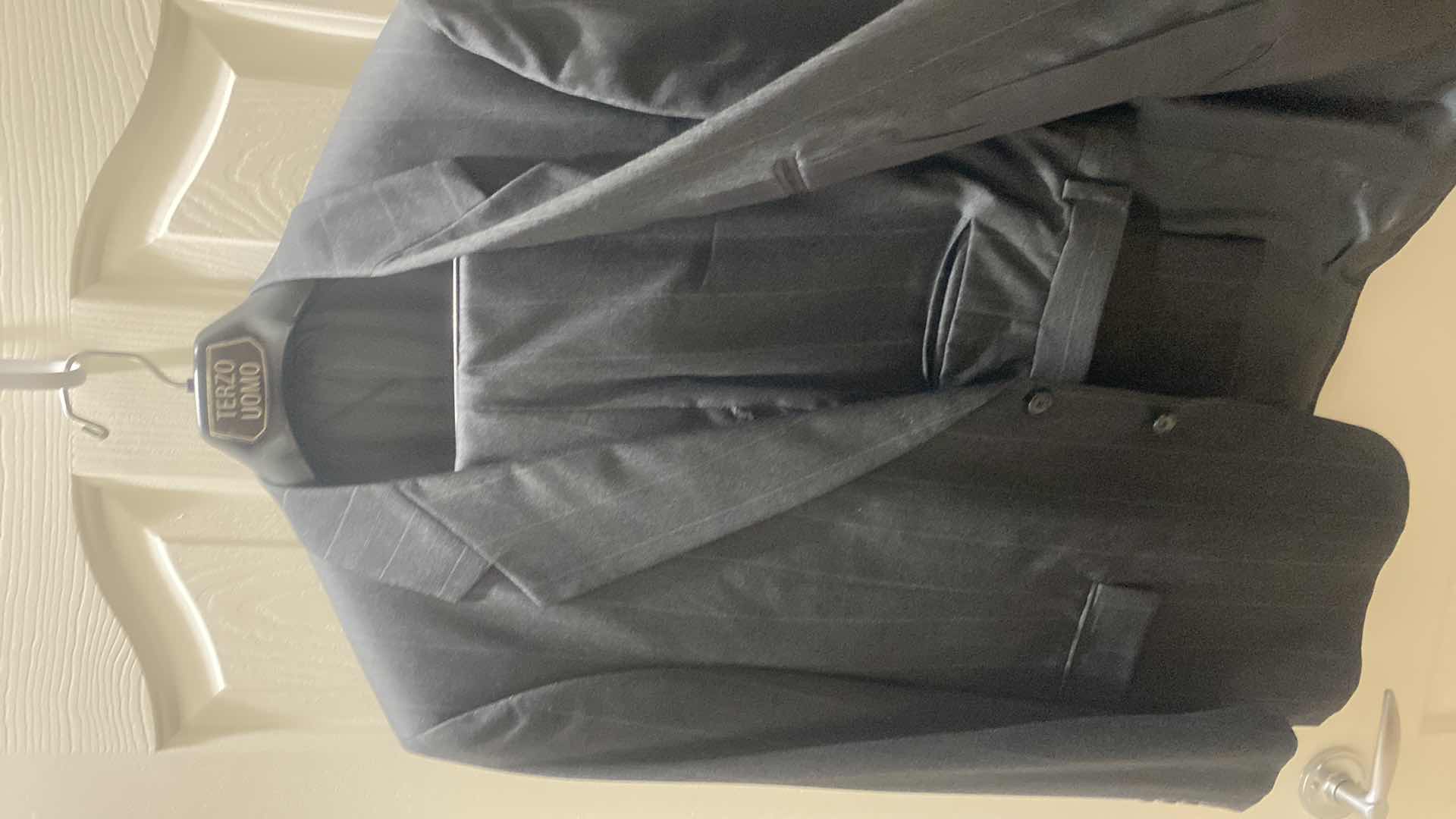View 3 of MEN’S TERZO UOMO WOOL SUIT MADE IN ITALY ESTIMATED SIZE 36 TO 40