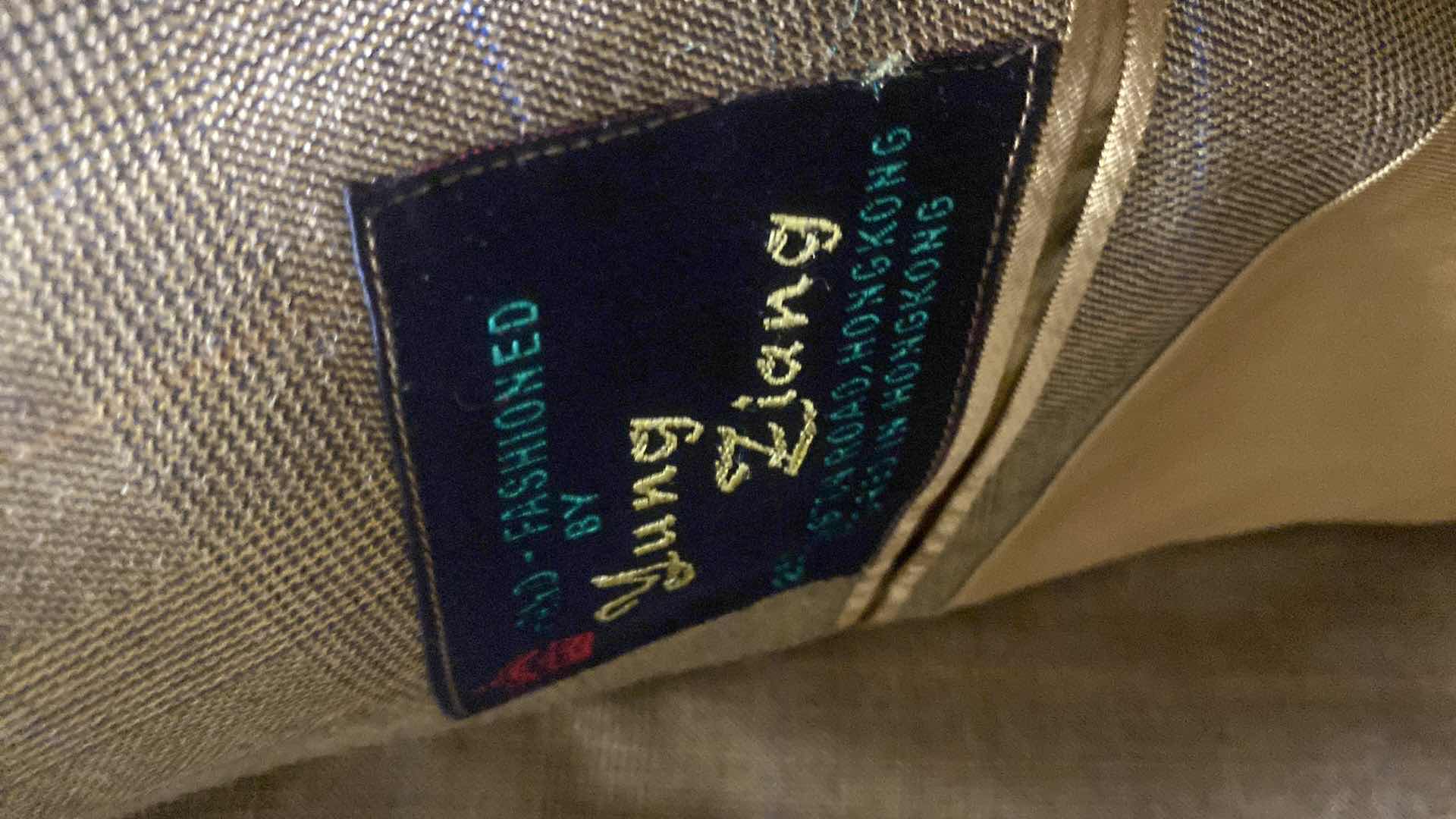 Photo 1 of HAND FASHIONED MEN’S WOOL SUIT FROM HONG KONG ESTIMATED SIZE 36 TO 40