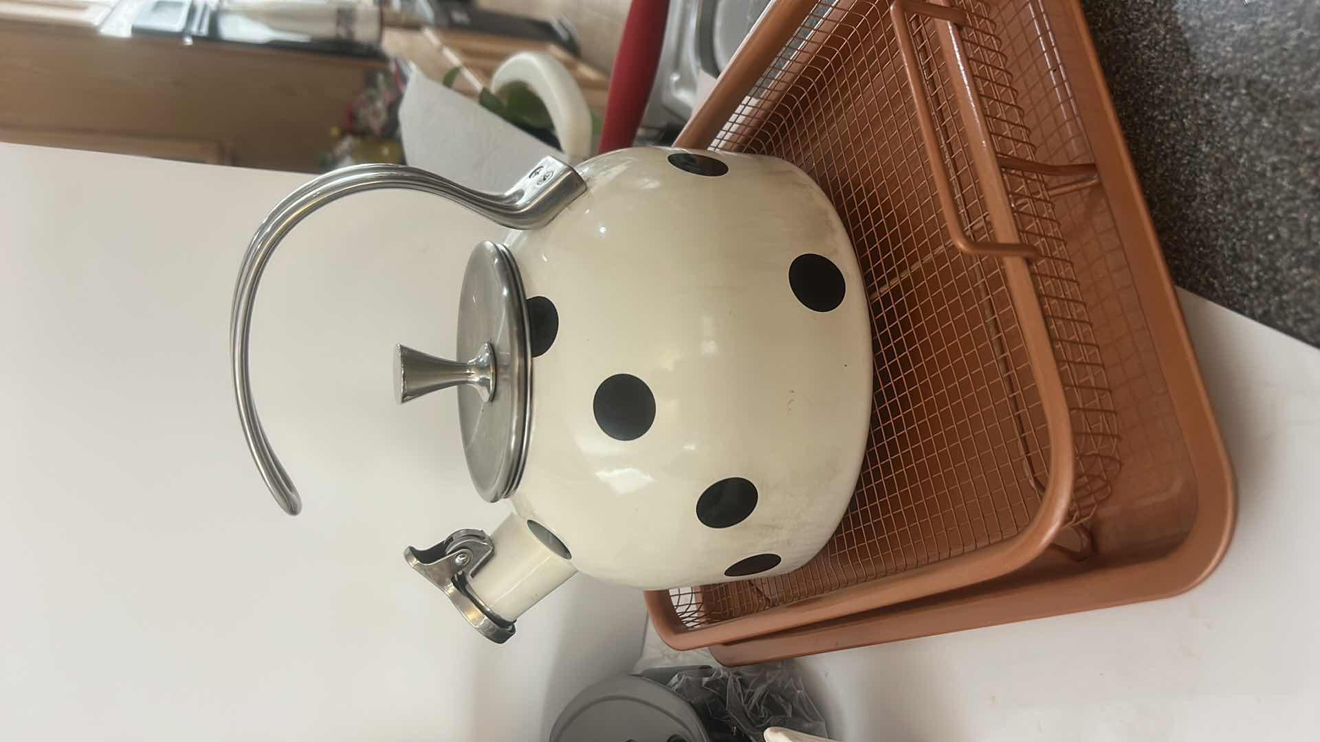 Photo 1 of ASSORTED KITCHEN BAKEWARE & COOKWARE LOT