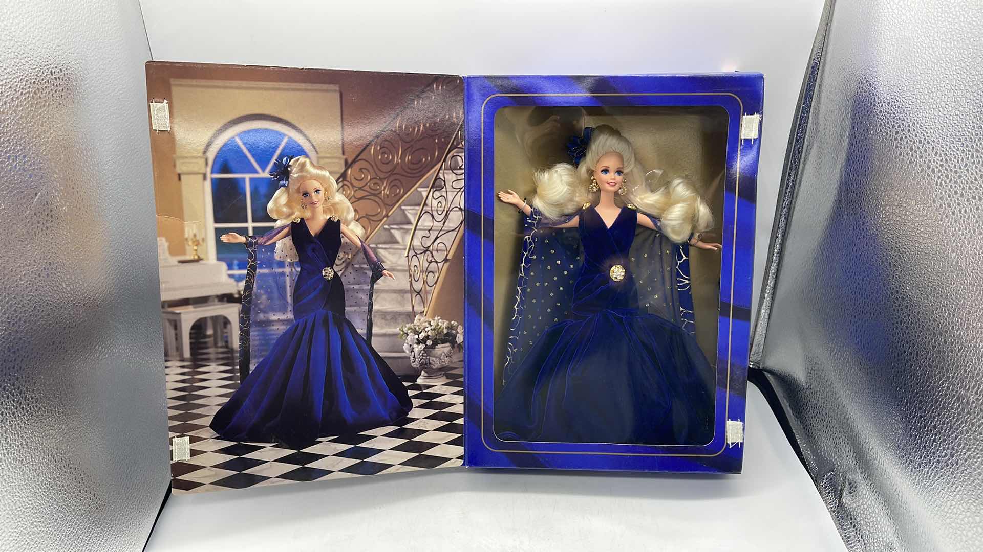 Photo 1 of MATTEL SAPPHIRE DREAM BARBIE DOLL 1995 approx value $100