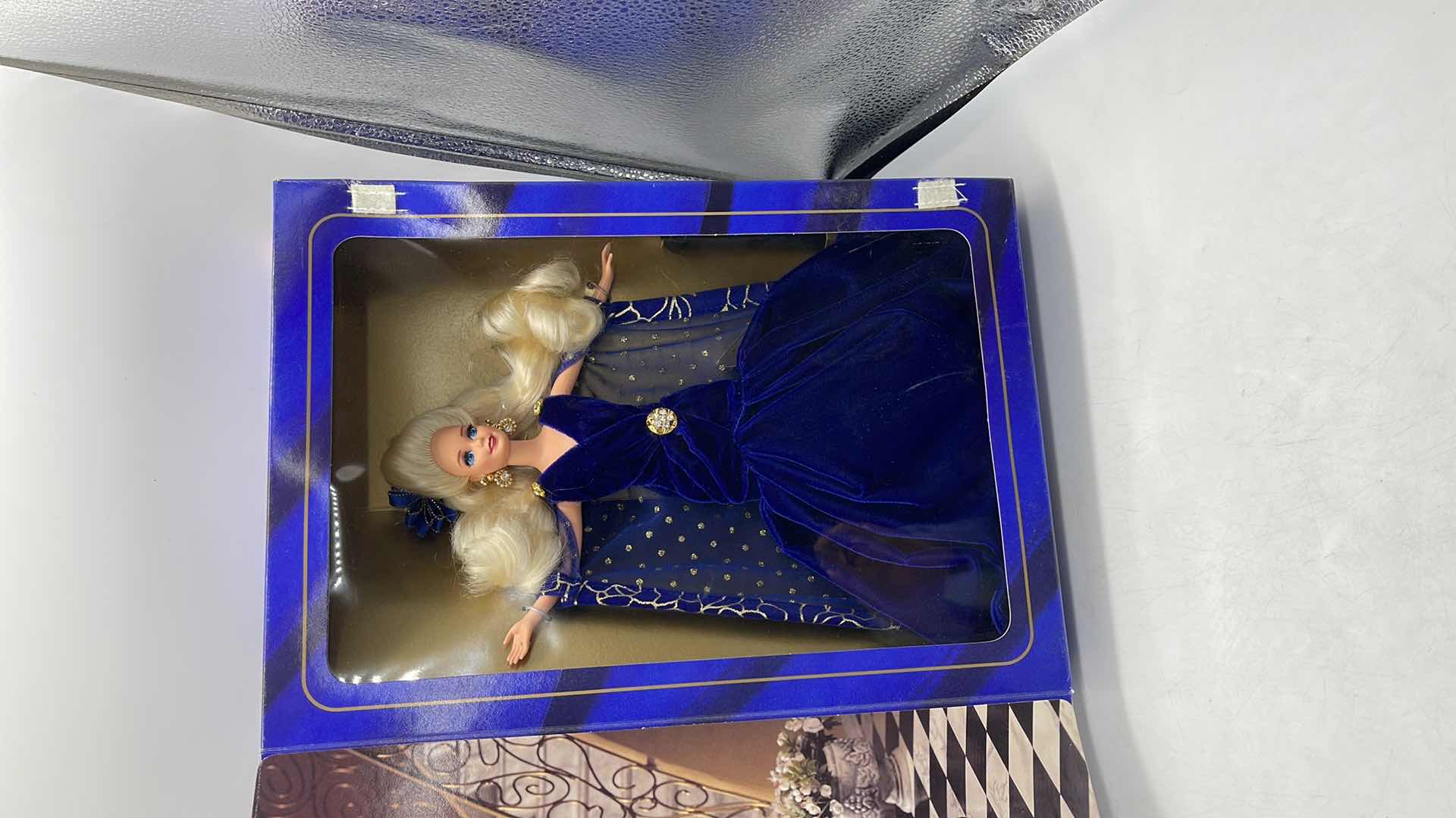 Photo 1 of MATTEL SAPPHIRE DREAM BARBIE DOLL 1995 approx value $100