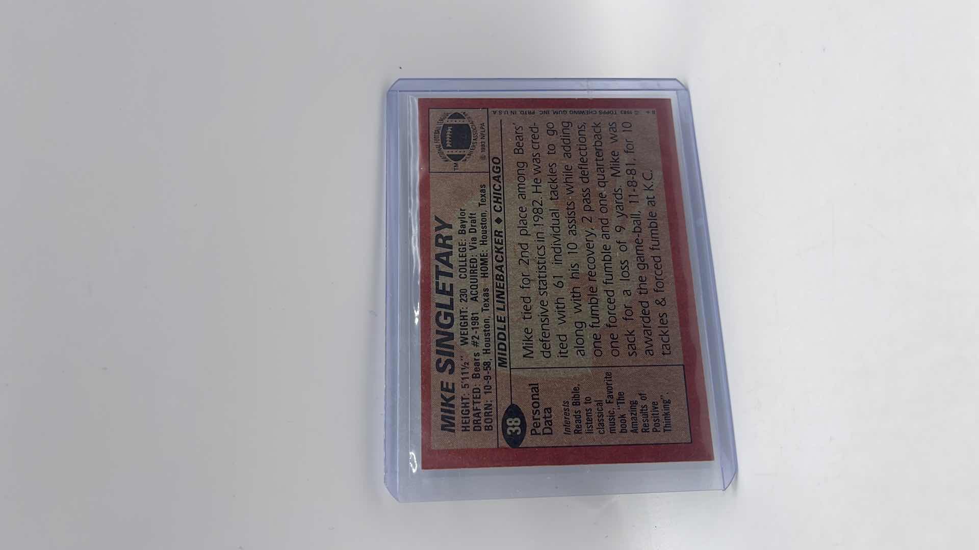 Photo 1 of 1983 MIKE SINGLETARY TOPPS ROOKIE CARD 38 APPROX VALUE $300