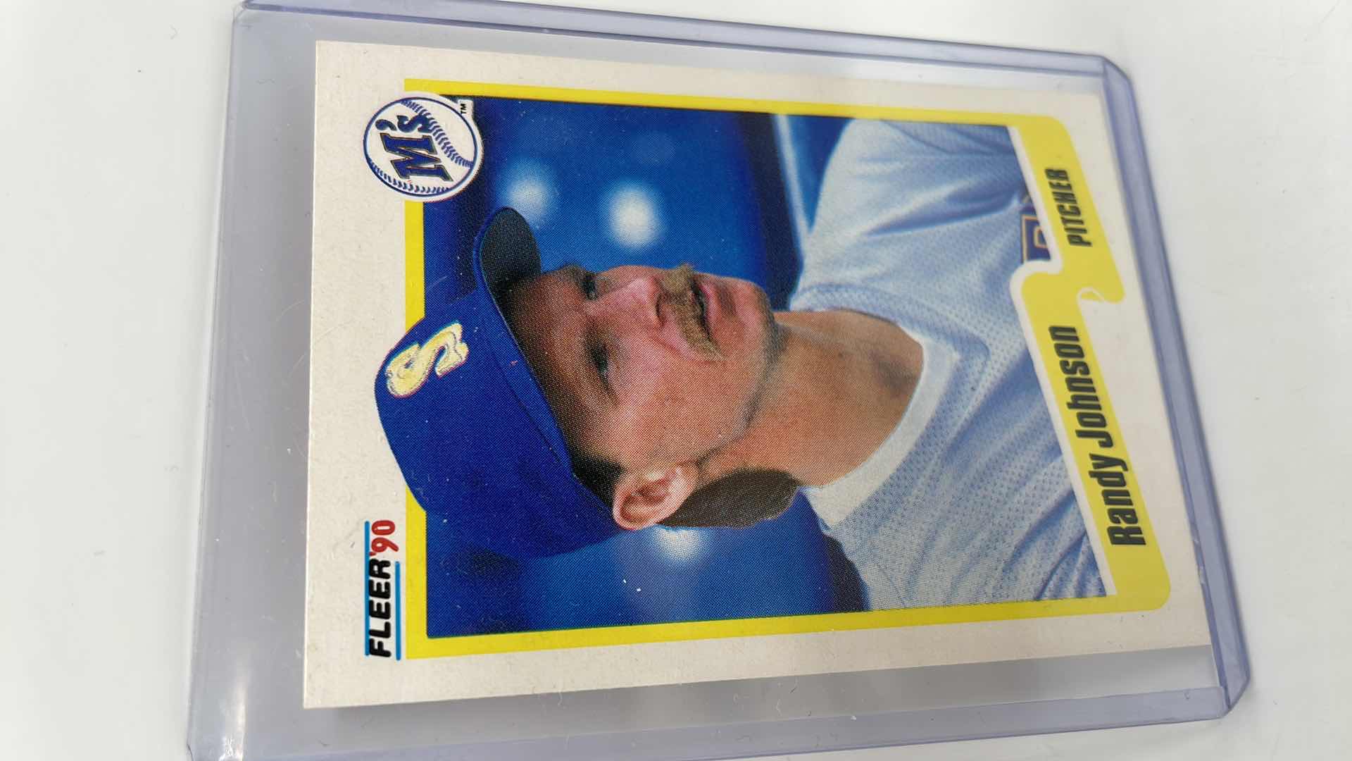 Photo 1 of 1990 RANDY JOHNSON FLEER CARD 518