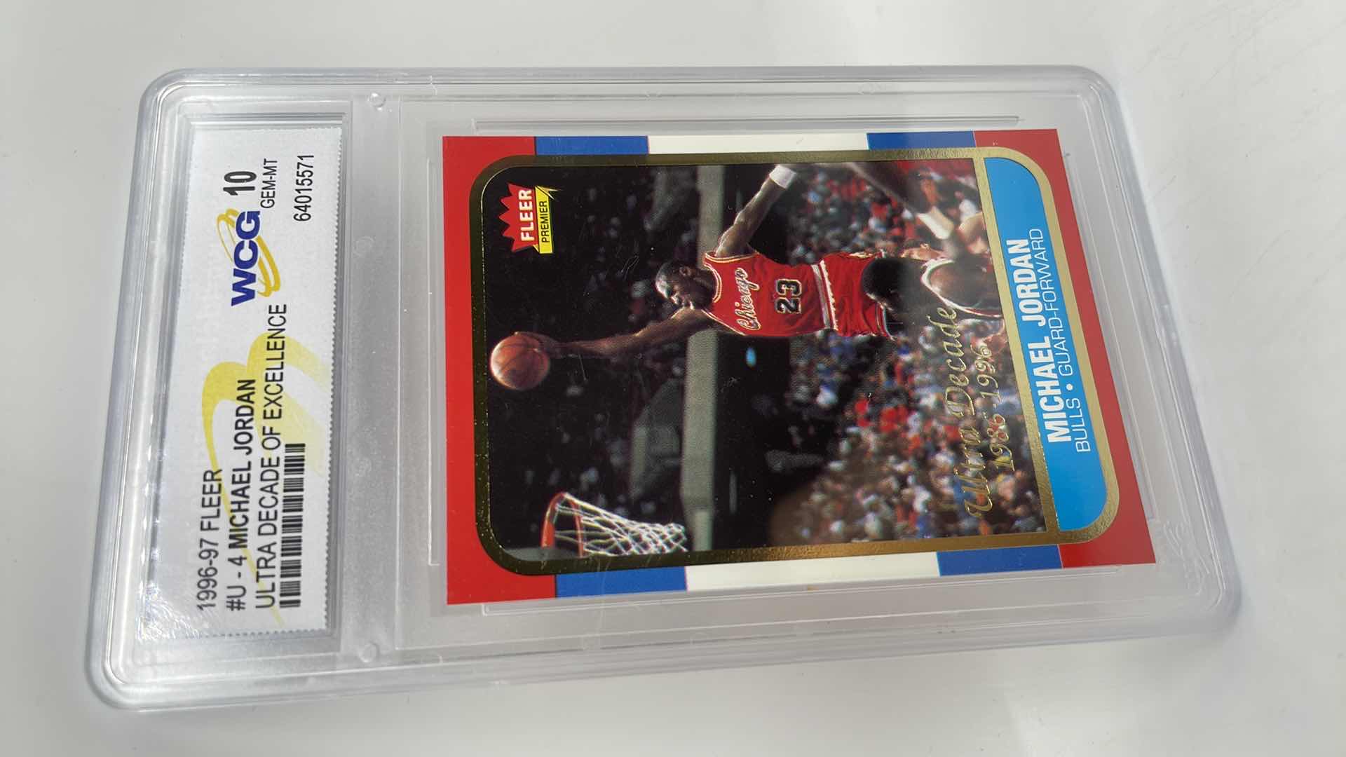 Photo 1 of 1996-97 MICHAEL JORDAN FLEER CARD 4 RATED 10