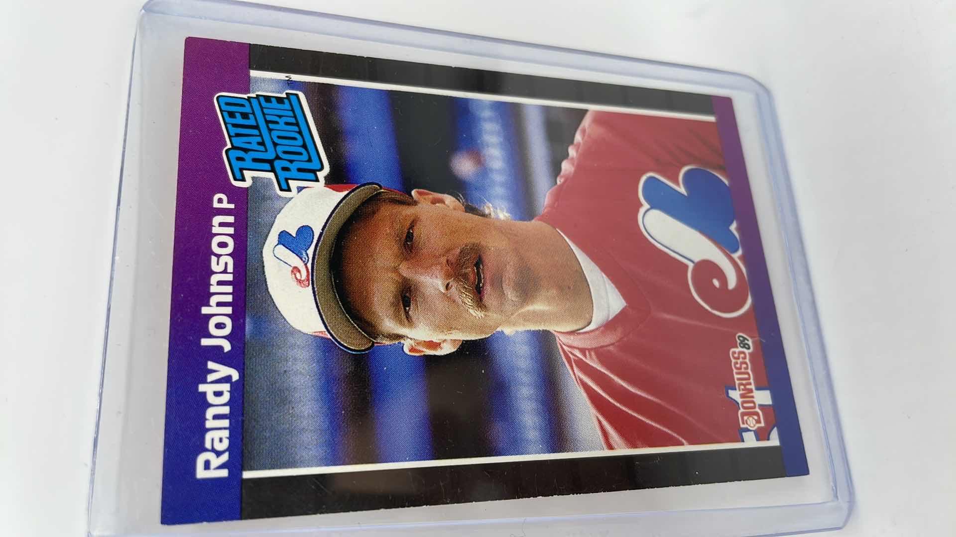 Photo 1 of 1989 RANDY JOHNSON DONRUSS RATED ROOKIE ERROR CARD 42 (WRONG BIRTHDAY)