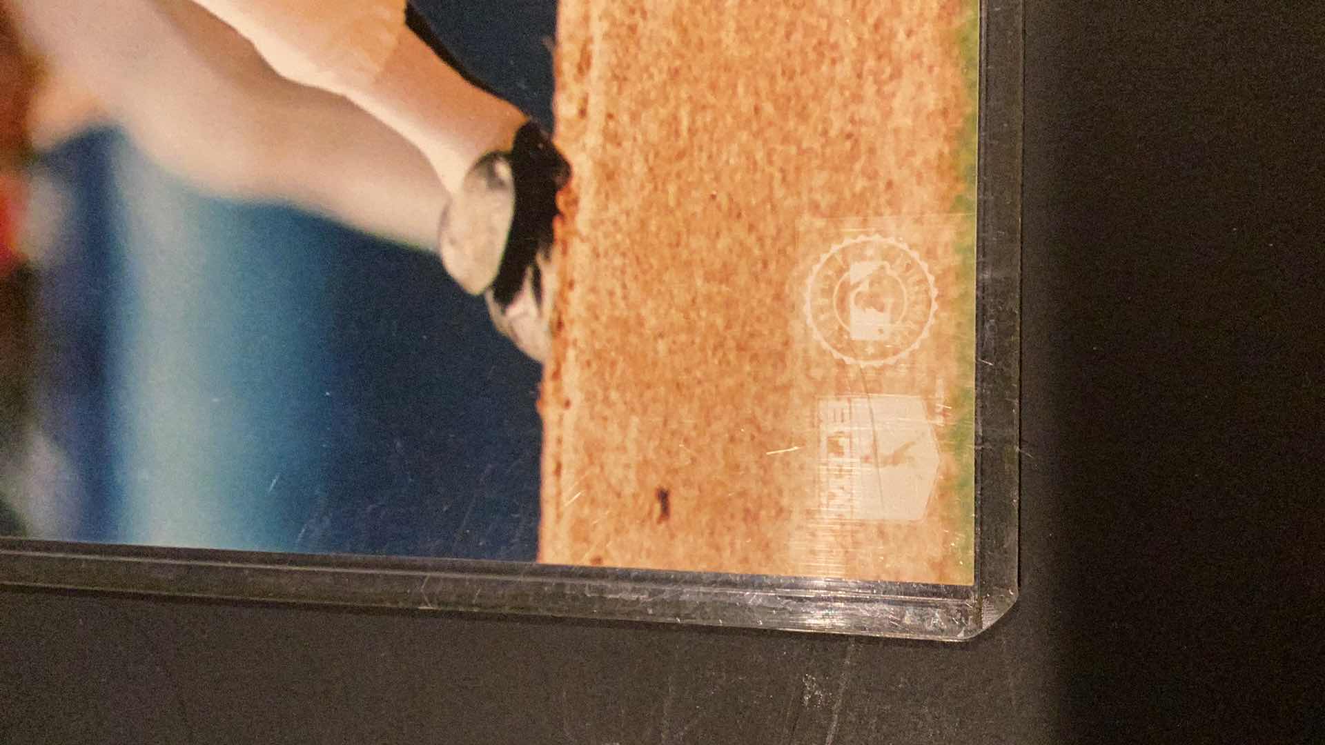 Photo 3 of 1995 GREG MADDUX AUTOGRAPHED 8 X 10