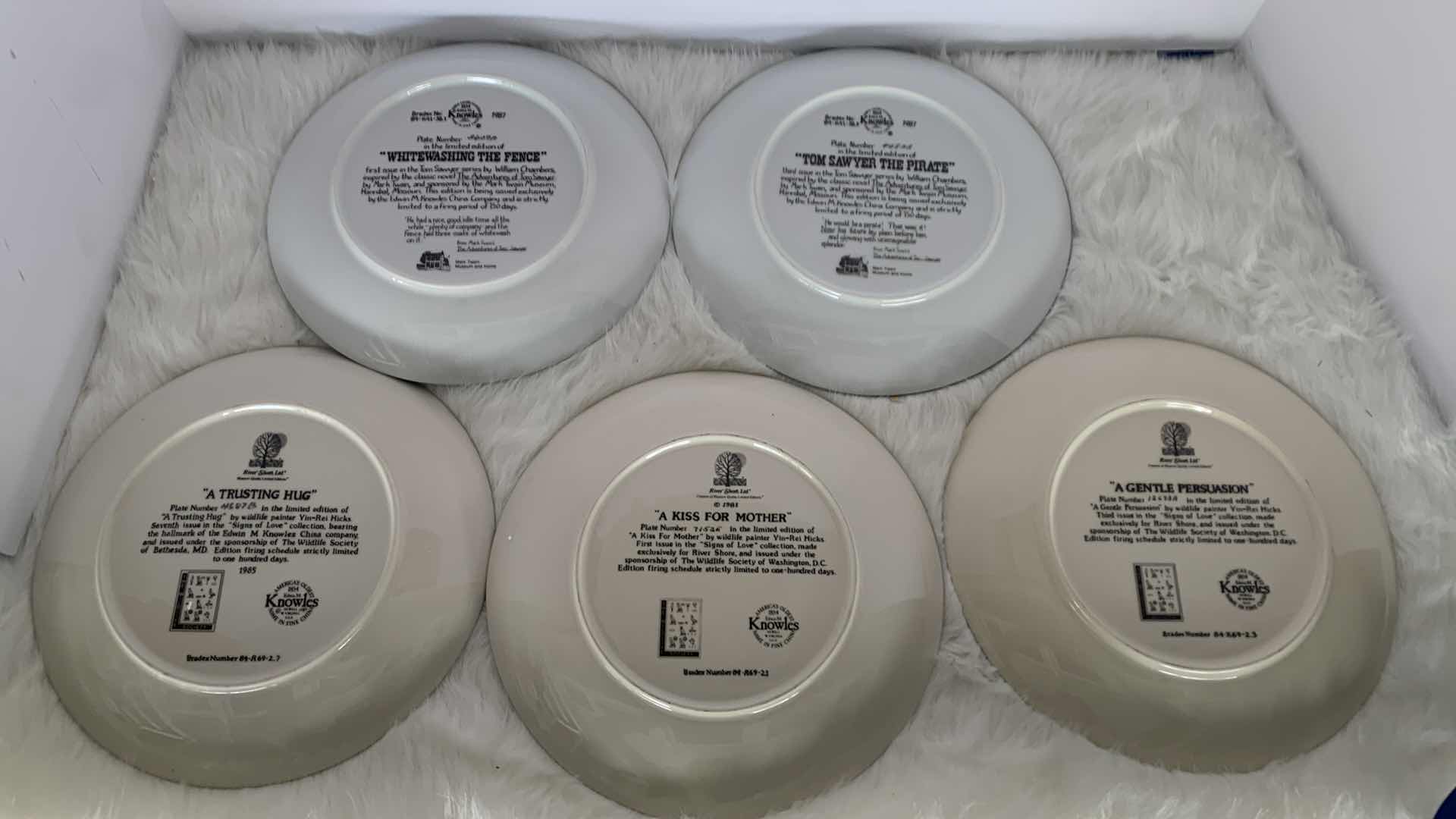 Photo 1 of FIVE NUMBERED EDWIN M KNOWLES, COLLECTIBLE PLATES