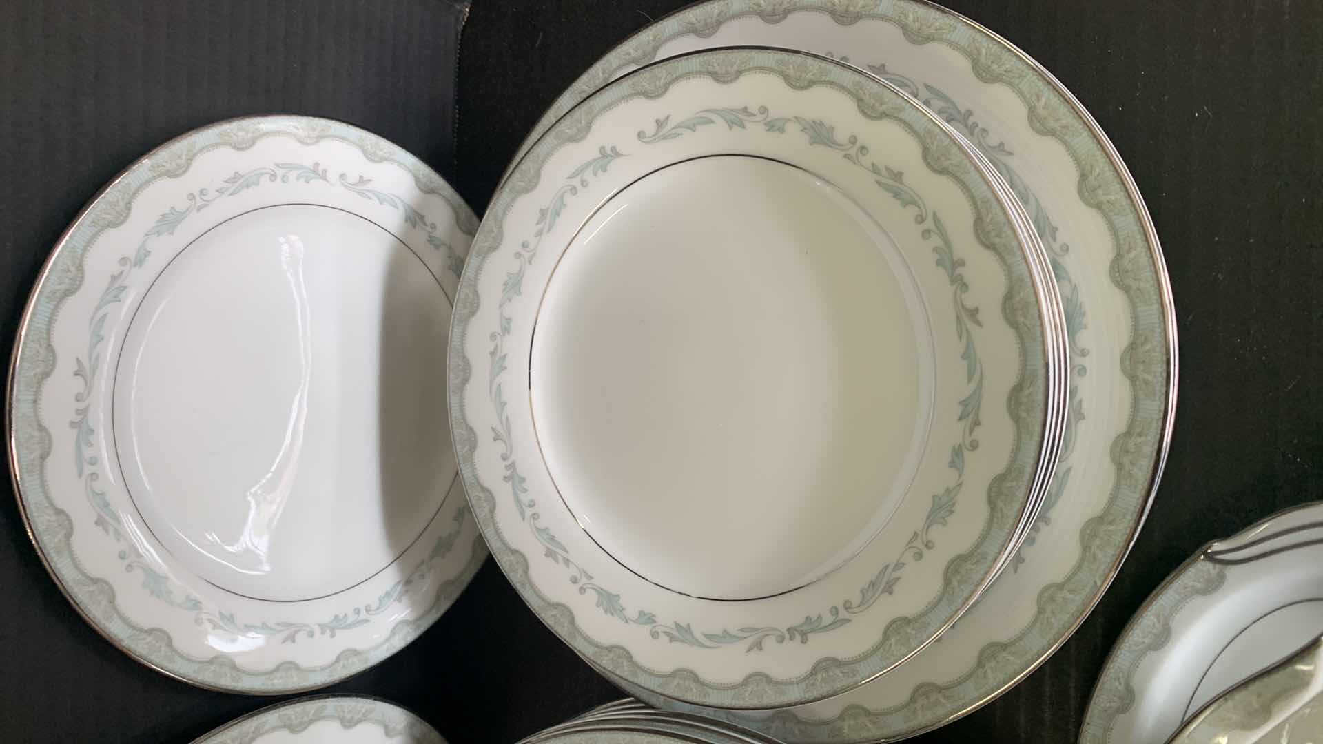 Photo 1 of NORITAKE MARGARET PORCELAIN DINNERWARE, 17 PIECES