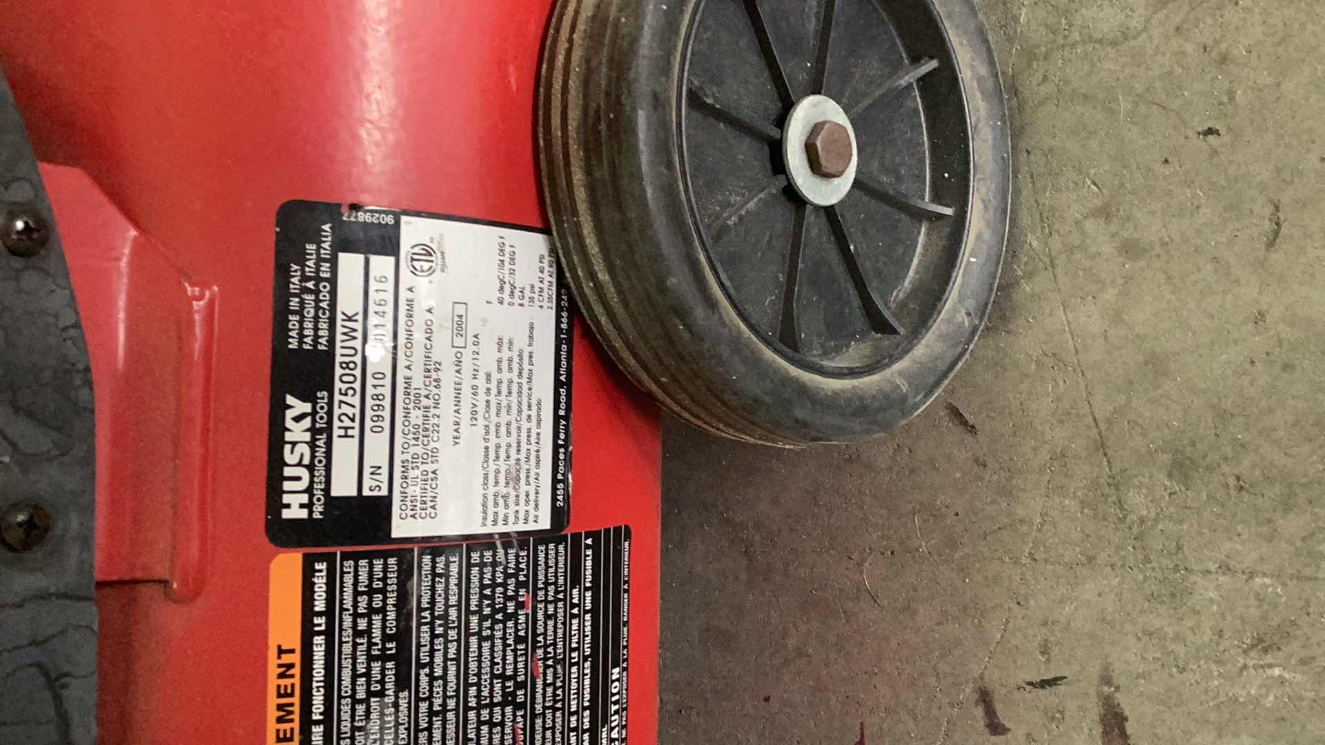 Photo 1 of HUSKY PROFESSIONAL TOOLS AIR INFLATOR