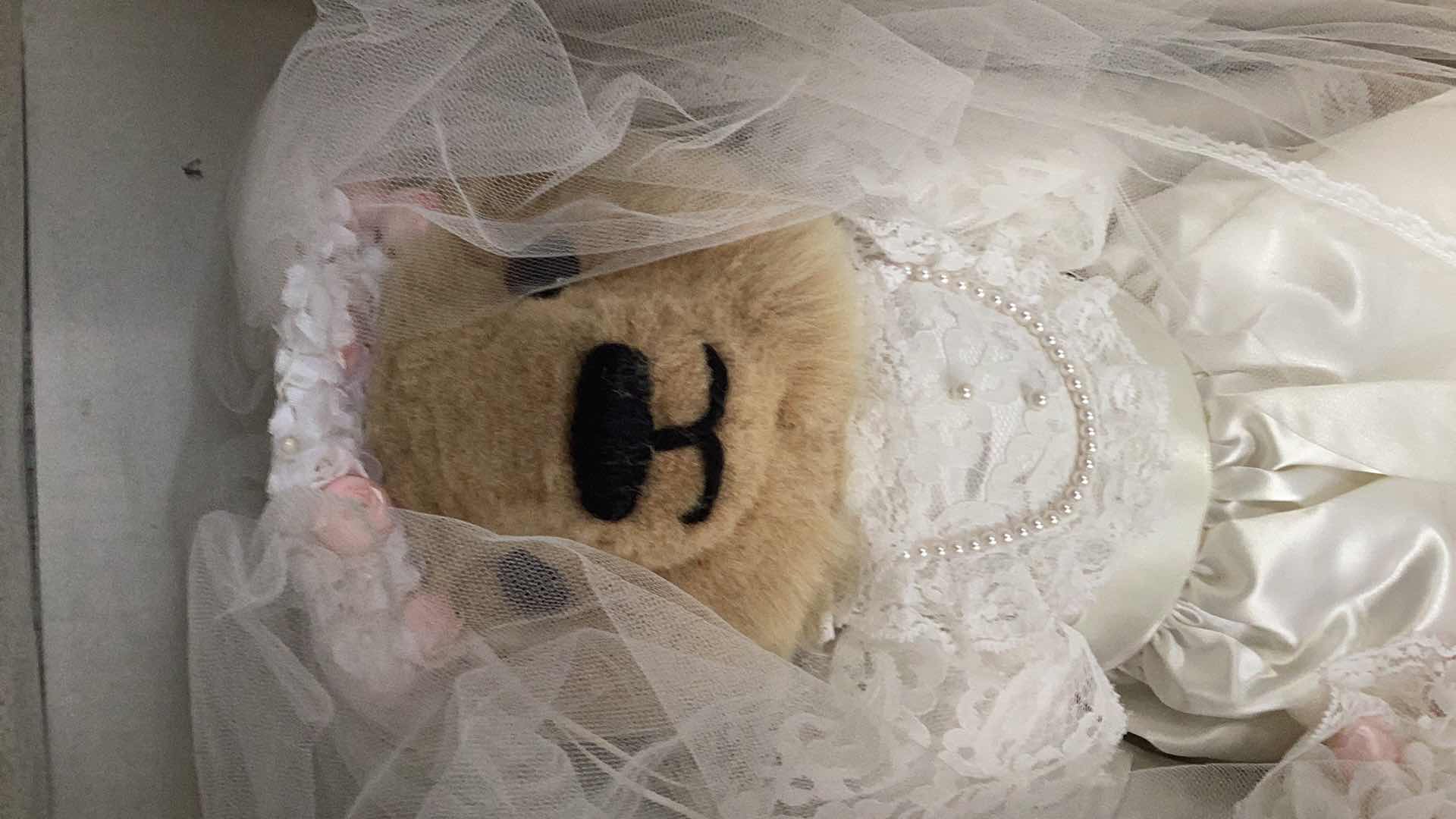 Photo 2 of FRANKLIN HEIRLOOM DOLLS EDWINA THE TEDDY BEAR BRIDE 18” TALL