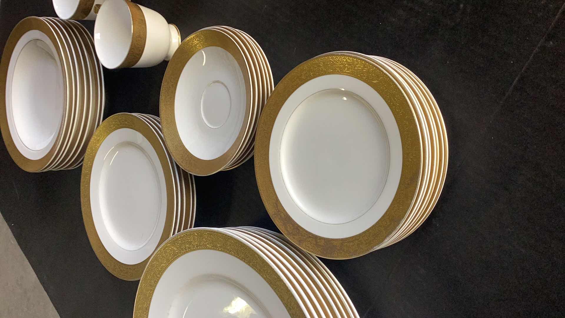 Photo 2 of 37 PIECE SANGO “BEACON HILL” CHINA SET