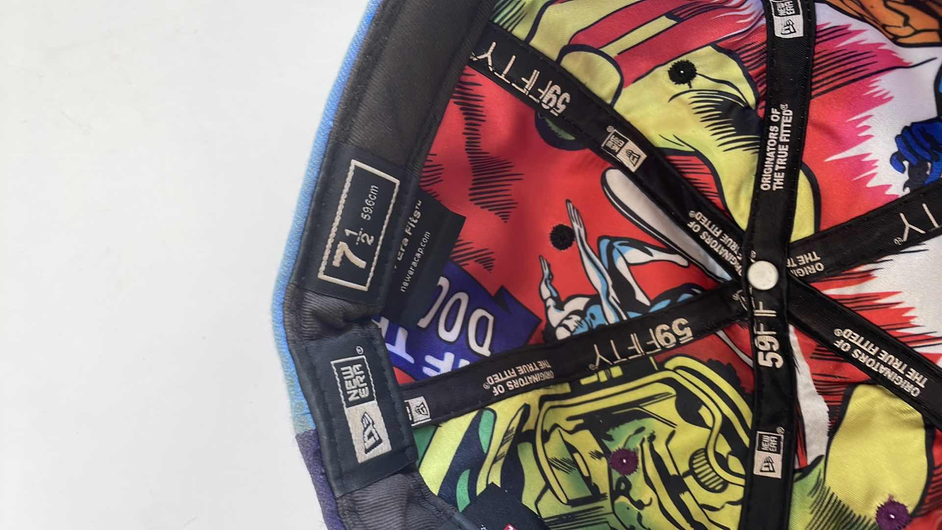 Photo 1 of MARVEL x NEW ERA FANTASTIC 4 VS GALASTIC SILVER SURFACE 59FIFTY FITTED CAP 7 1/2