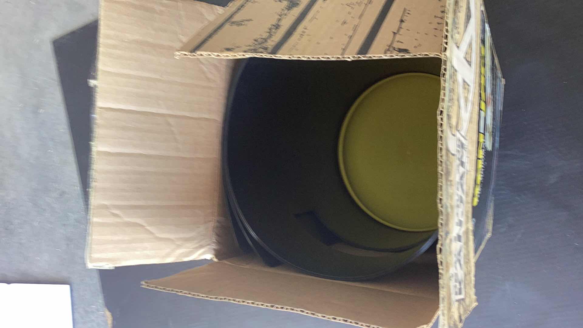 Photo 1 of KAN JAM CHICAGO BLACKHAWKS FLYING DISC GAME