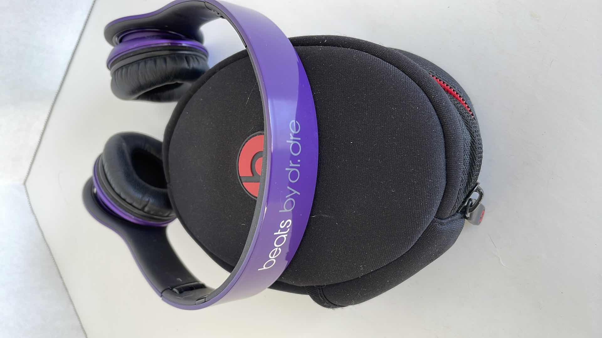 Photo 1 of BEATS SOLO HD ON EAR HEADPHONES BY DR. DRE