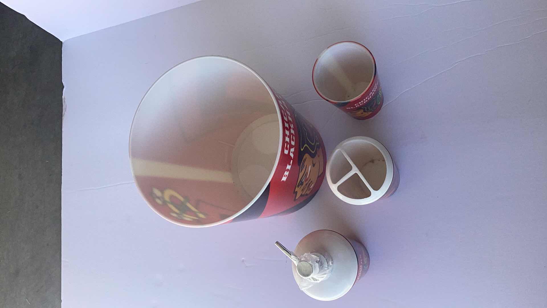 Photo 1 of CHICAGO BLACKHAWKS BATHROOM SET