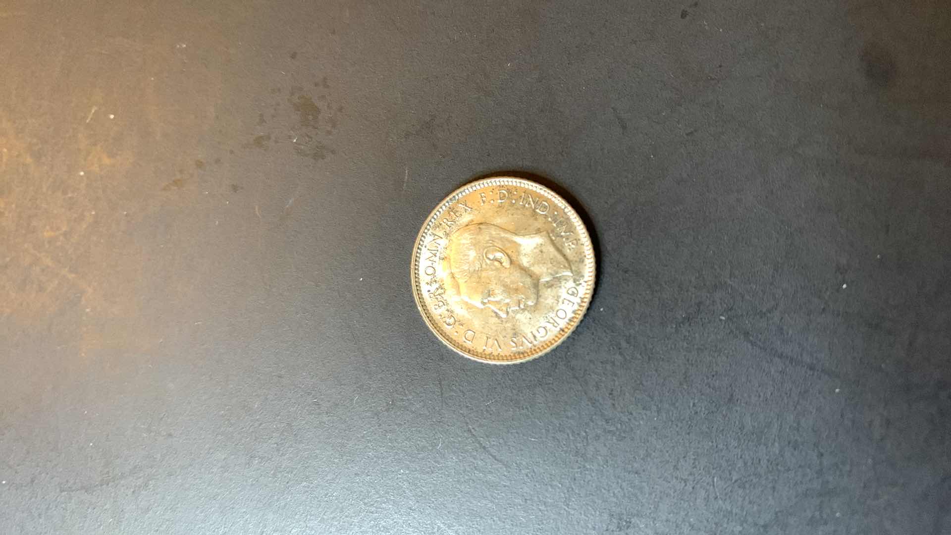 Photo 1 of 1943 AUSTRALIA 6 PENCE