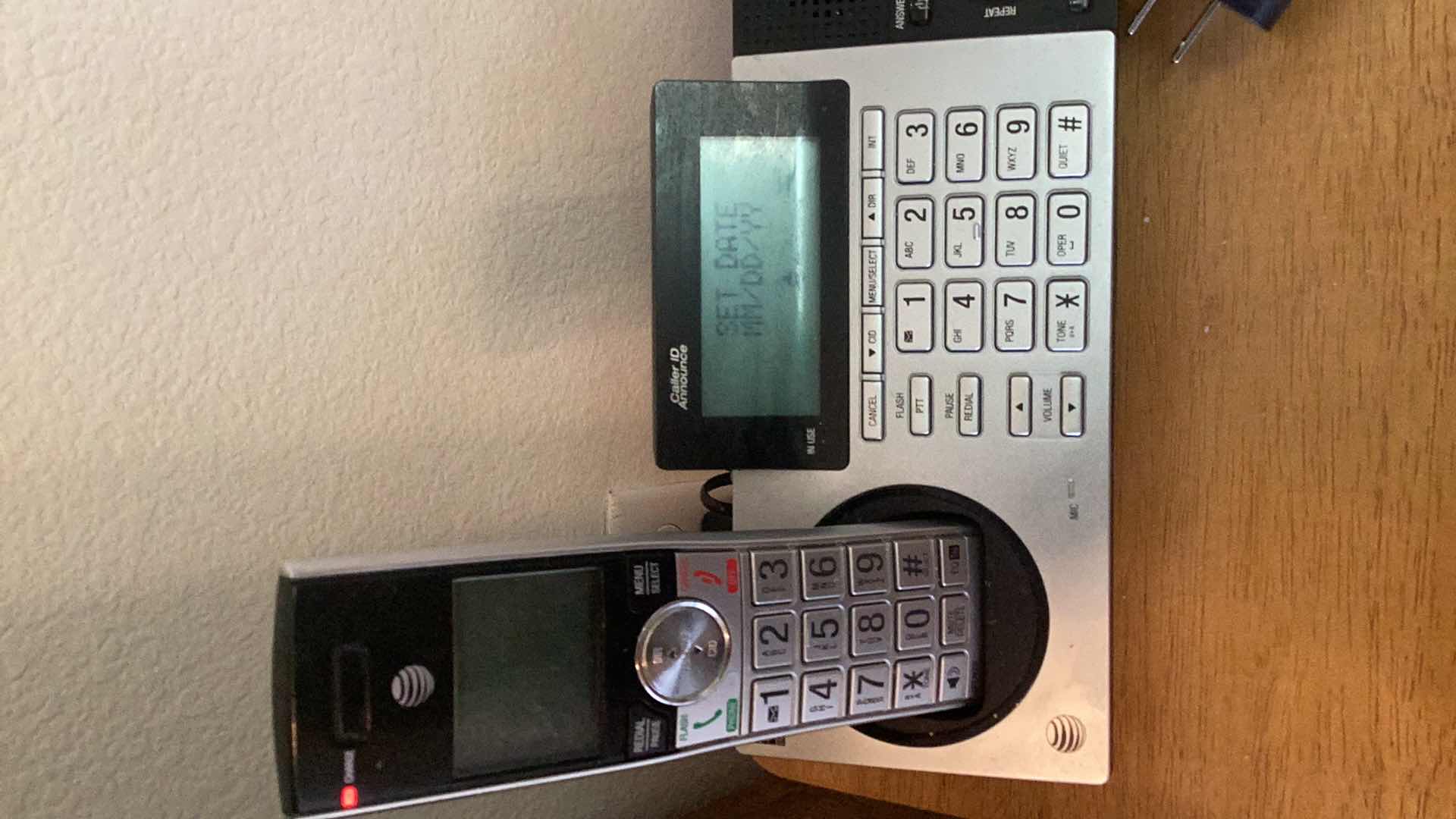 Photo 1 of ATT CORDLESS PHONE SET