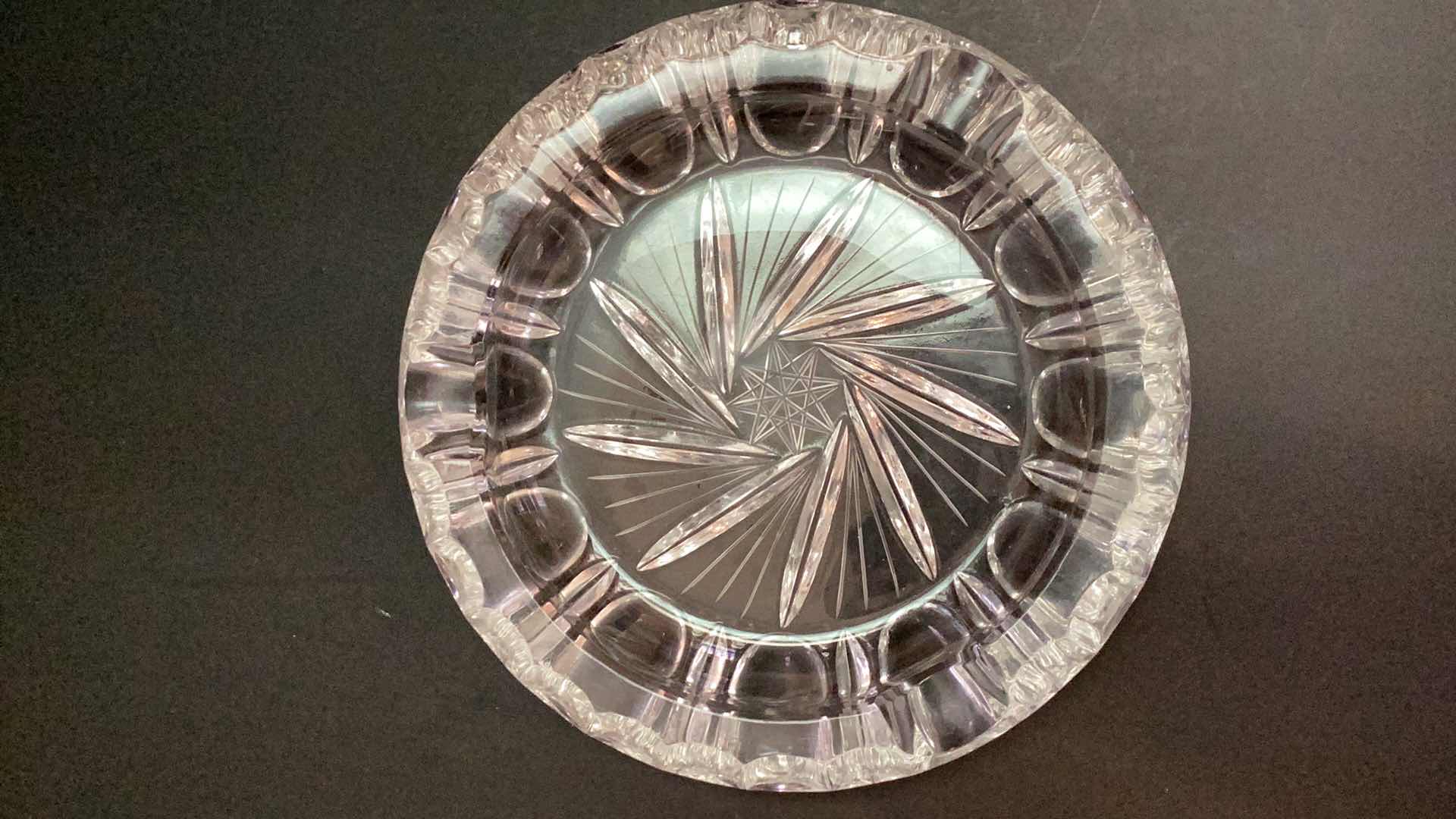 Photo 1 of CRYSTAL ASH TRAY 