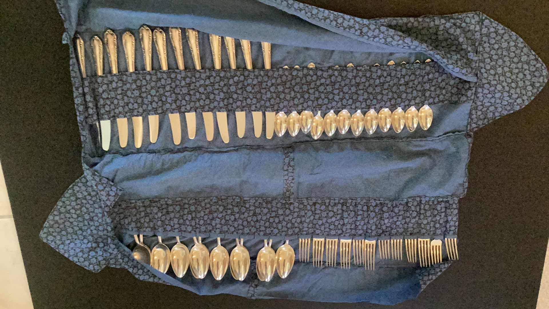 Photo 1 of 50 PIECE GARANTIE SOLINGEN CHROM-ROSTSCHUTZ FLATWARE SET