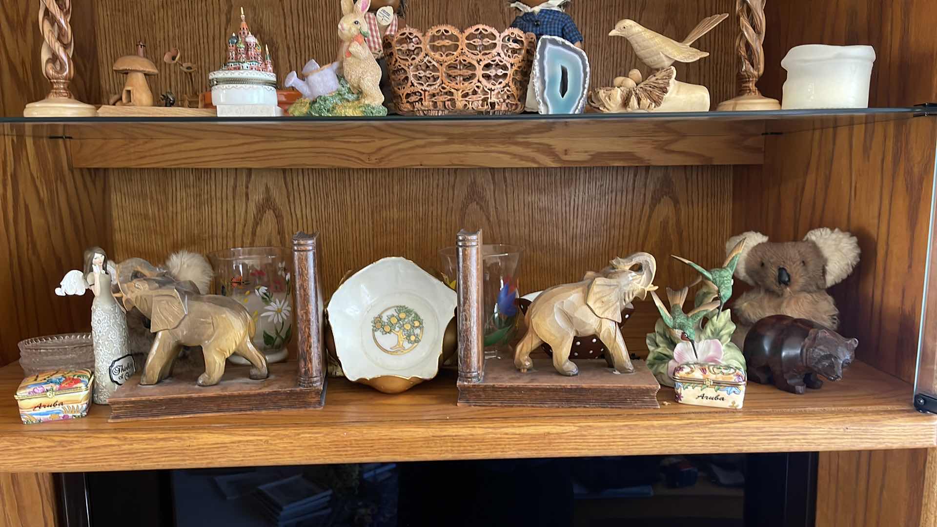 Photo 1 of VINTAGE DECOR